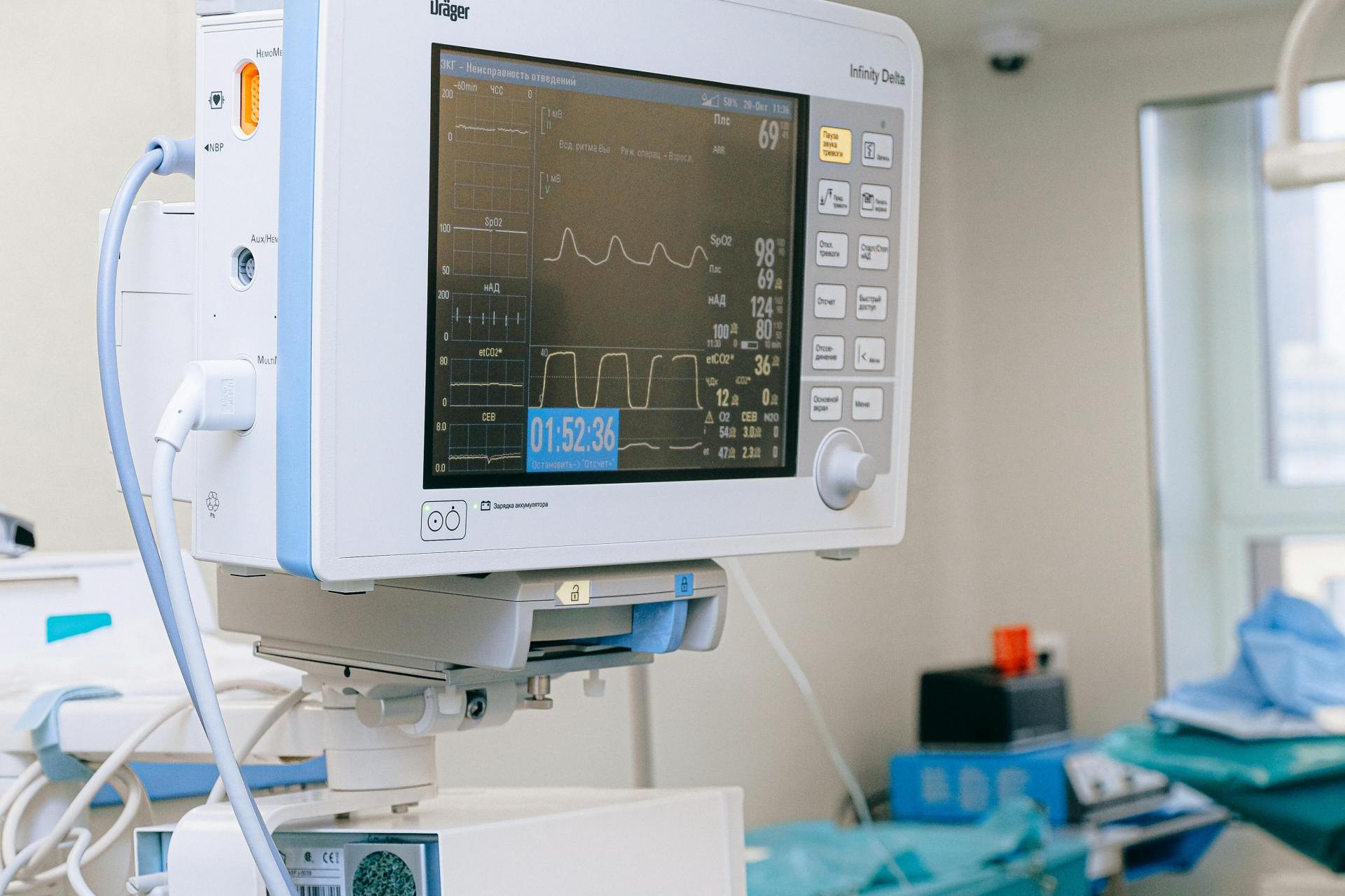 Limity kontraktów, płace i NFZ na granicy wytrzymałości. Co uratuje polskie szpitale?