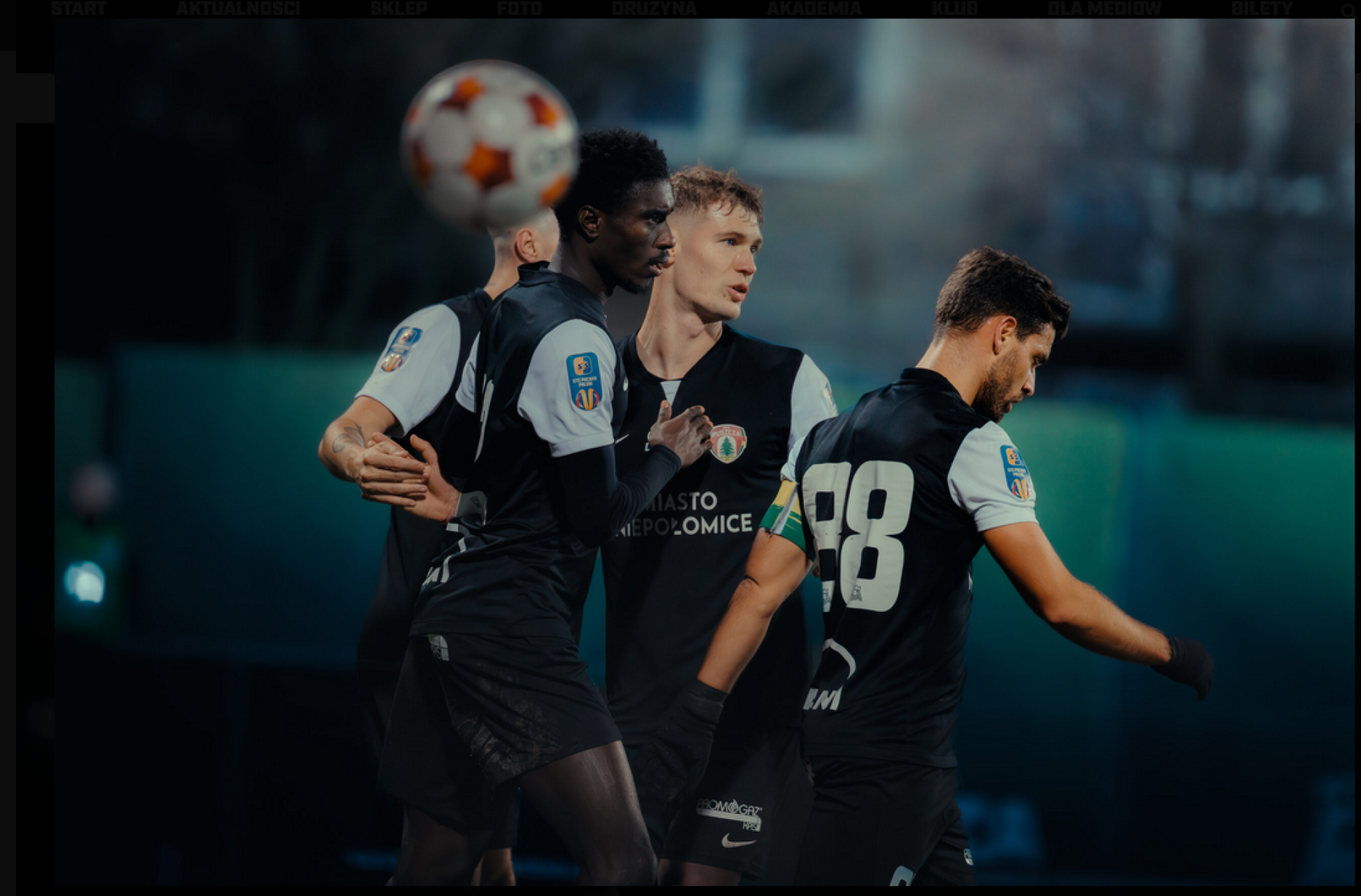 1. Liga. Puszcza Niepołomice - Stal Mielec. Relacja LIVE