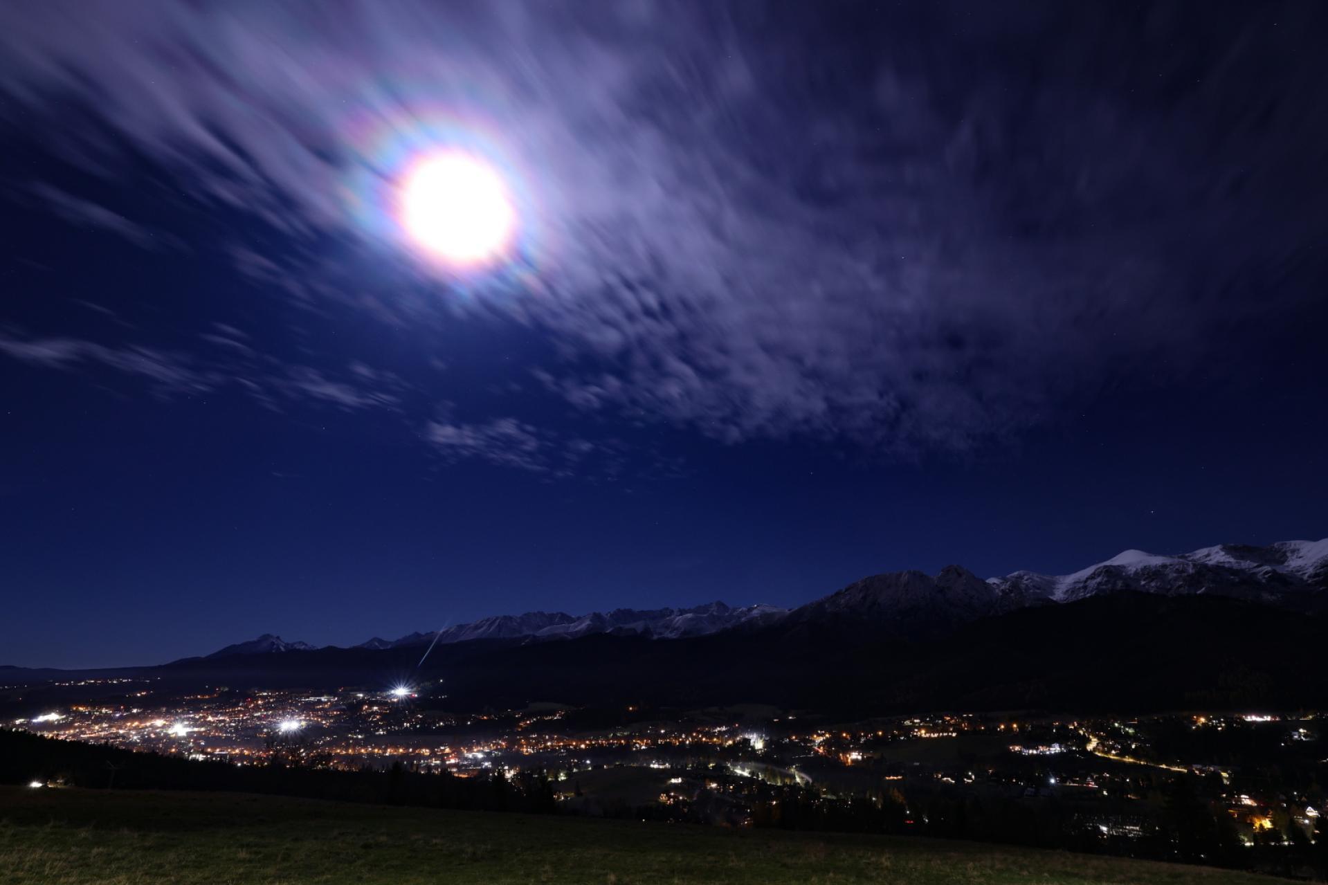 Taaaki wielki! Superpełnia Księżyca na Podhalu