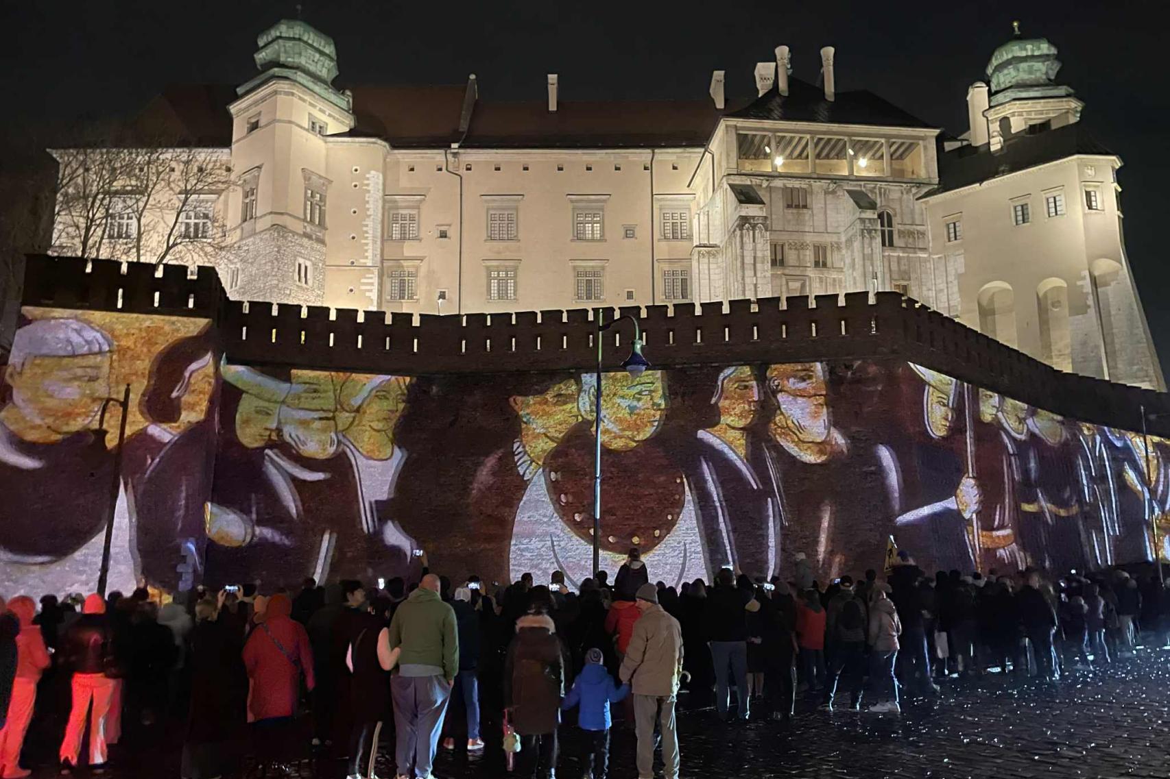 Magiczne połączenie przeszłości z teraźniejszością na murach Wawelu. Widzowie są pod wrażeniem