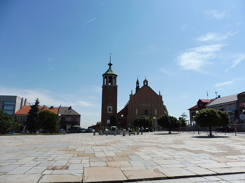Rynek w Proszowicach (fot. kskpr/Wikipedia)
