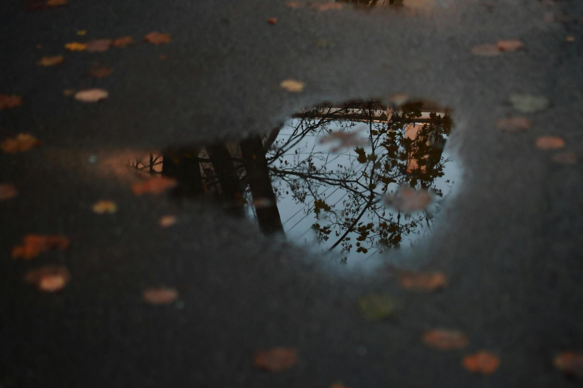 Intensywne opady na południu kraju. IMGW ostrzega: możliwy także deszcz ze śniegiem