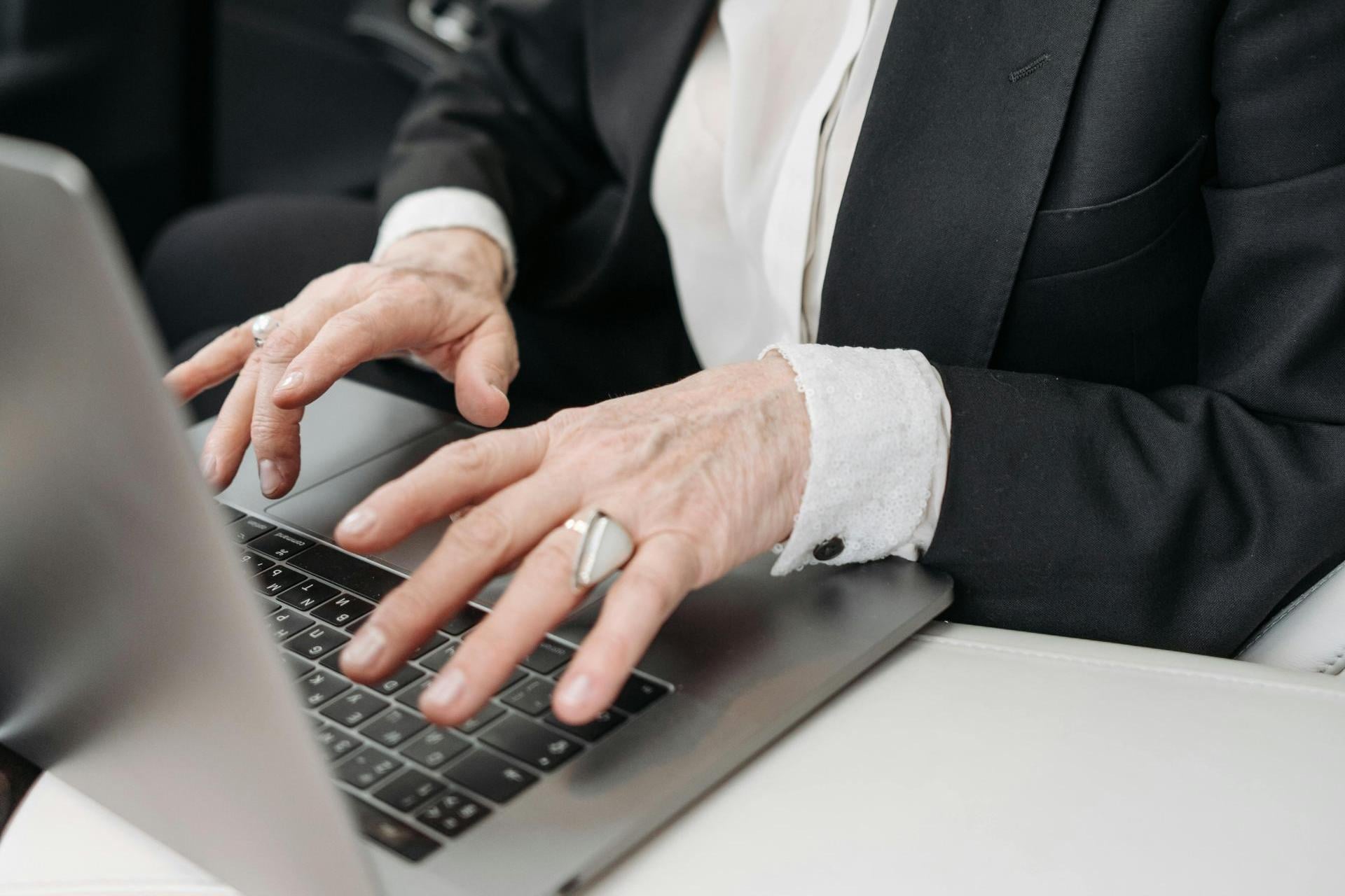 Mail od ZUS-u, czyli list miłosny od hakera