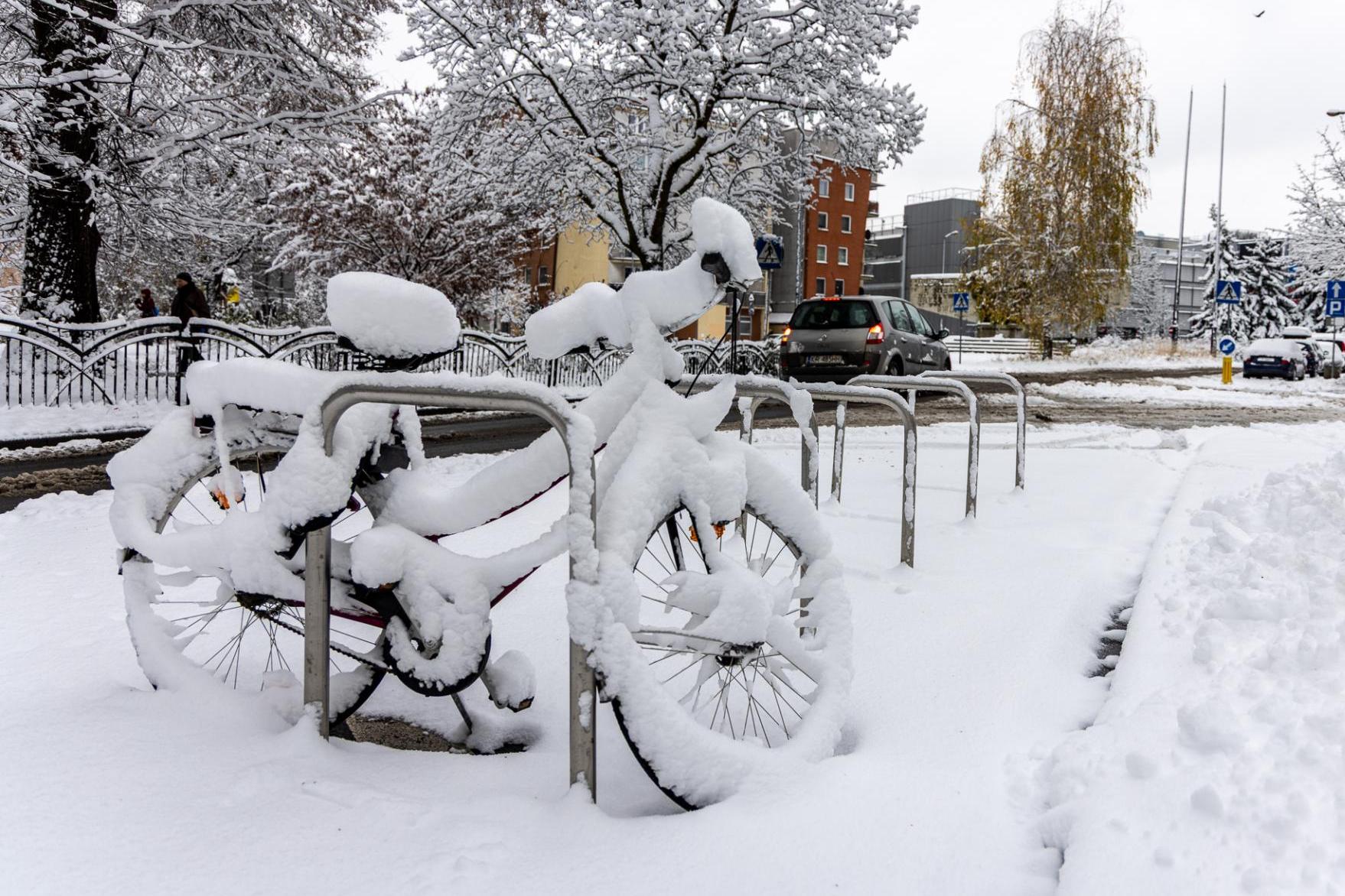 Ostrzeżenie drugiego stopnia przed zamieciami śnieżnymi w Małopolsce