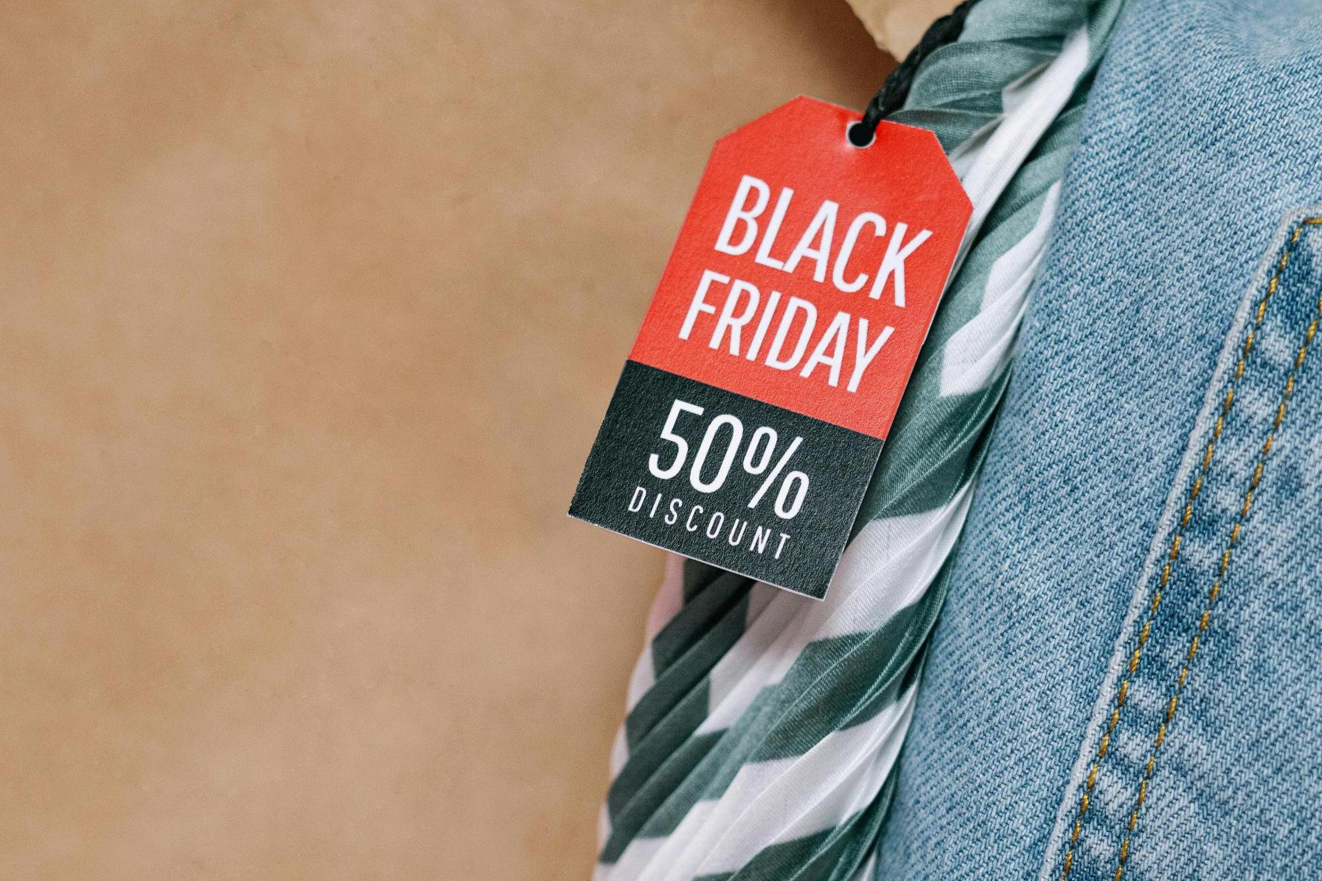 Trwa polowanie na klientów. Jak nie dać się oszukać podczas Black Week?