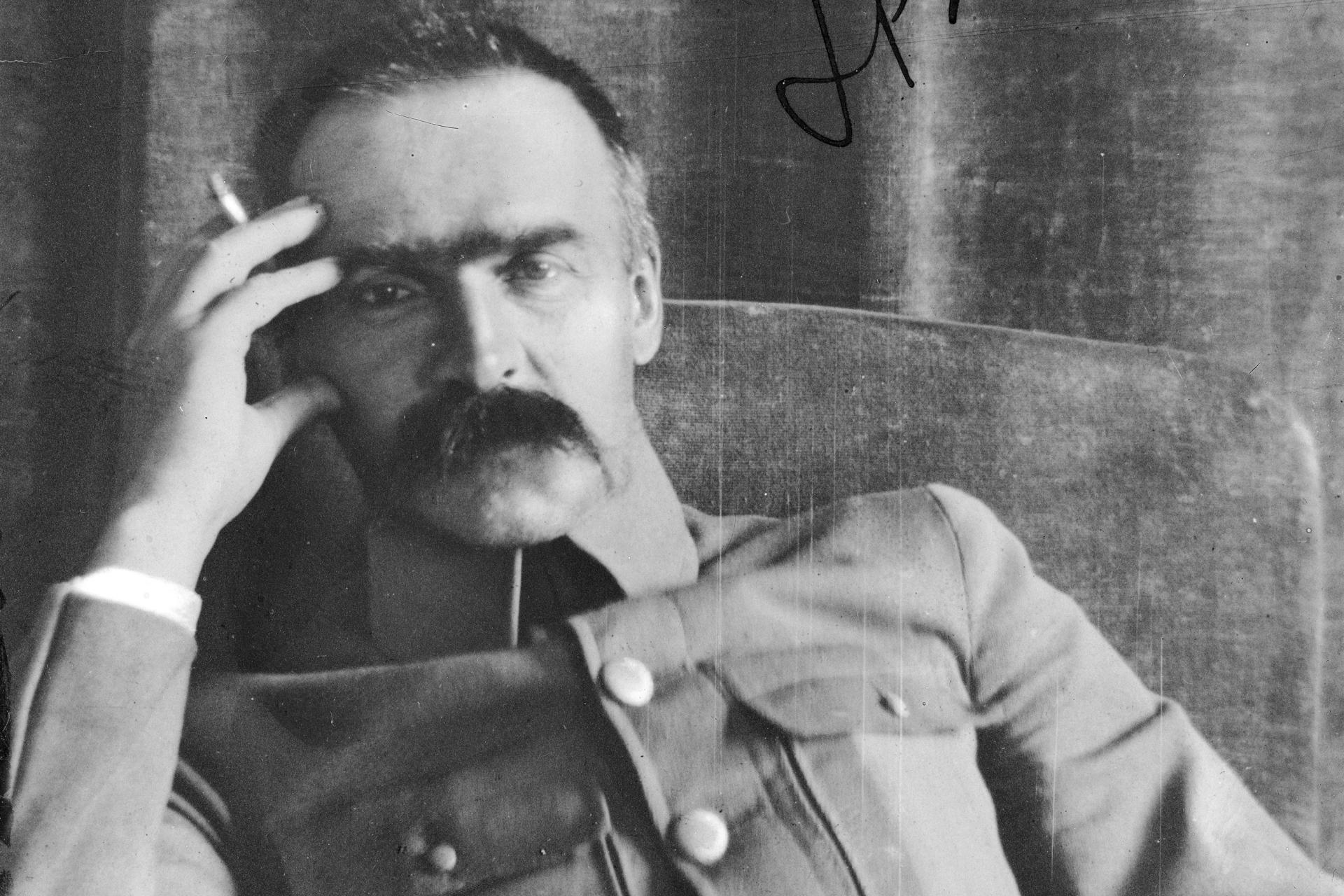 Józef Piłsudski - ?Bękart imperium Romanowów?