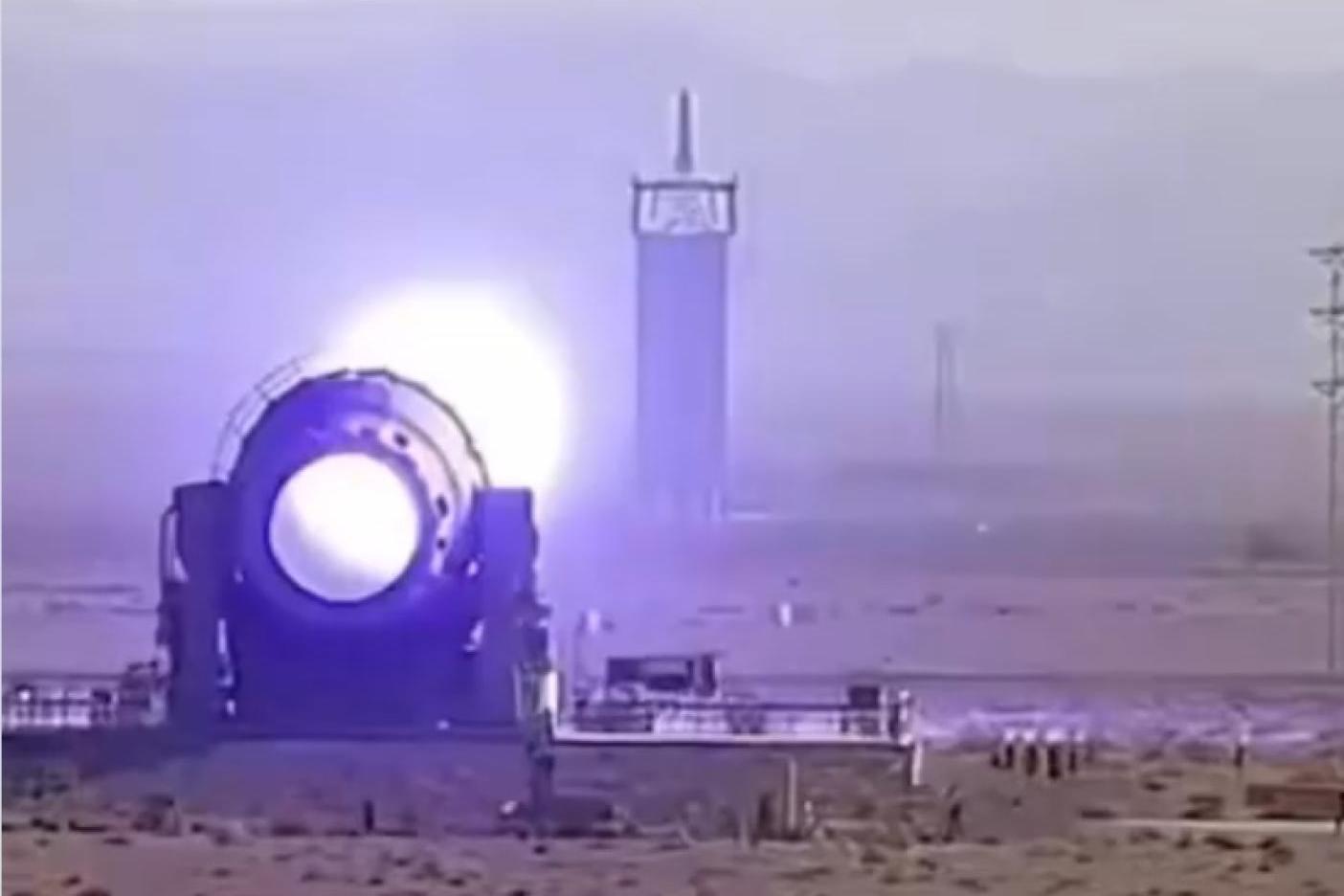 Chiński cud? Nie. Sztuczka z AI, którą kupili choćby politycy