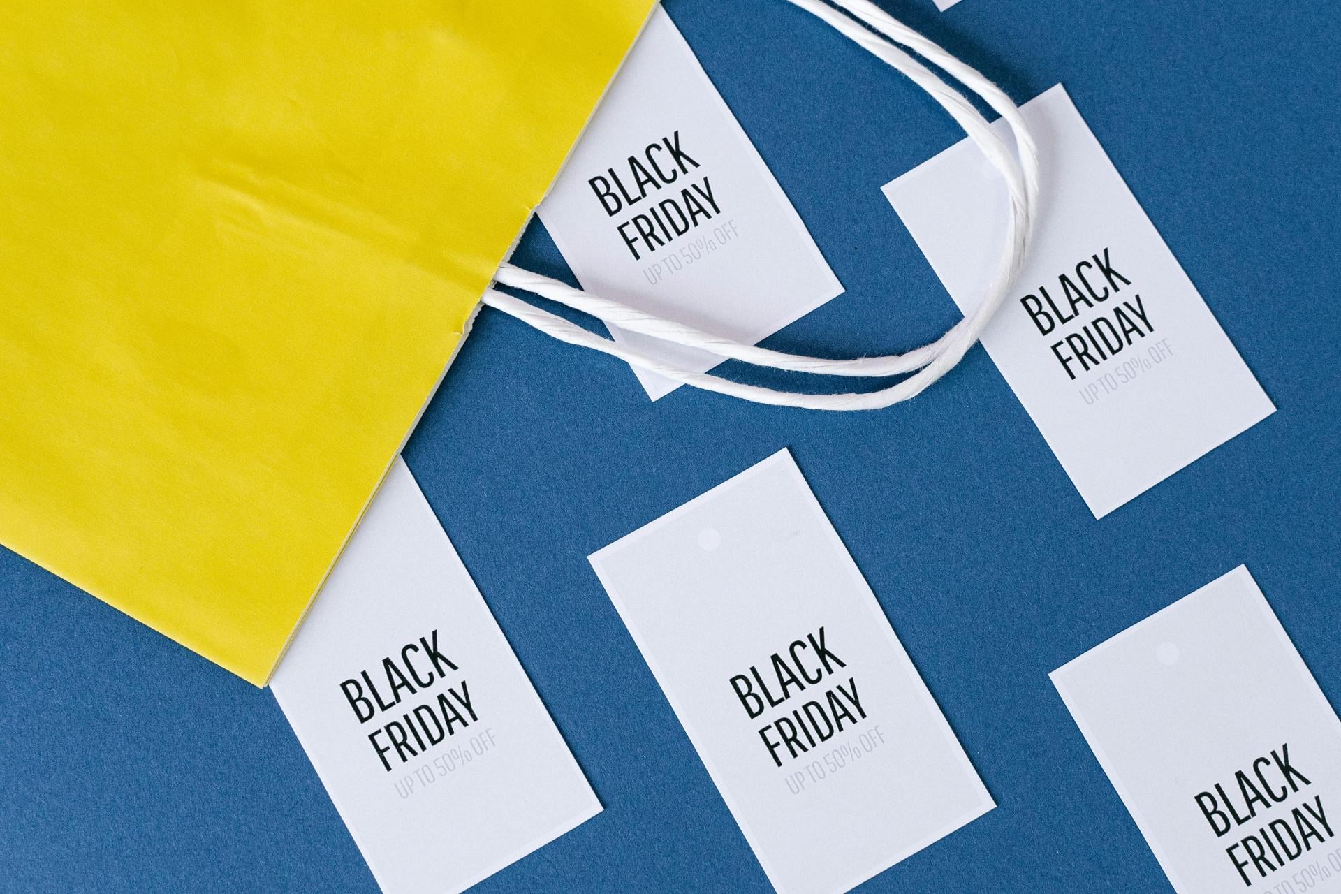 Black Friday pełen pułapek. Dlaczego wciąż nabieramy się na fałszywe sklepy?