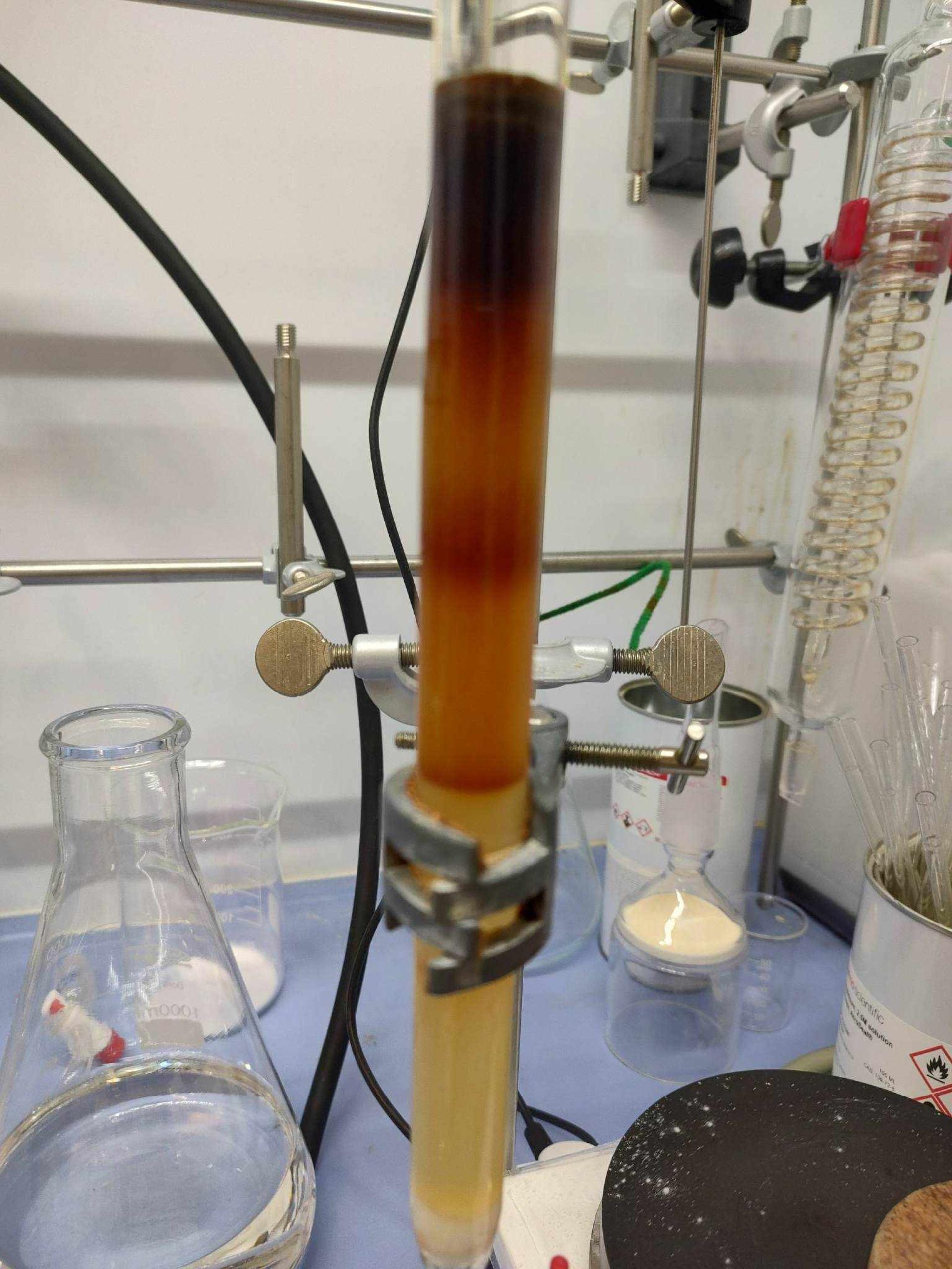 Nowy mechanizm inteligentnych powierzchni odkryty na UJ