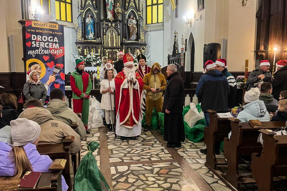 Przekazanie darom Polakom mieszkającym na Kresach, na Ukrainie. 2024 rok. Fot. Gmina Tarnów