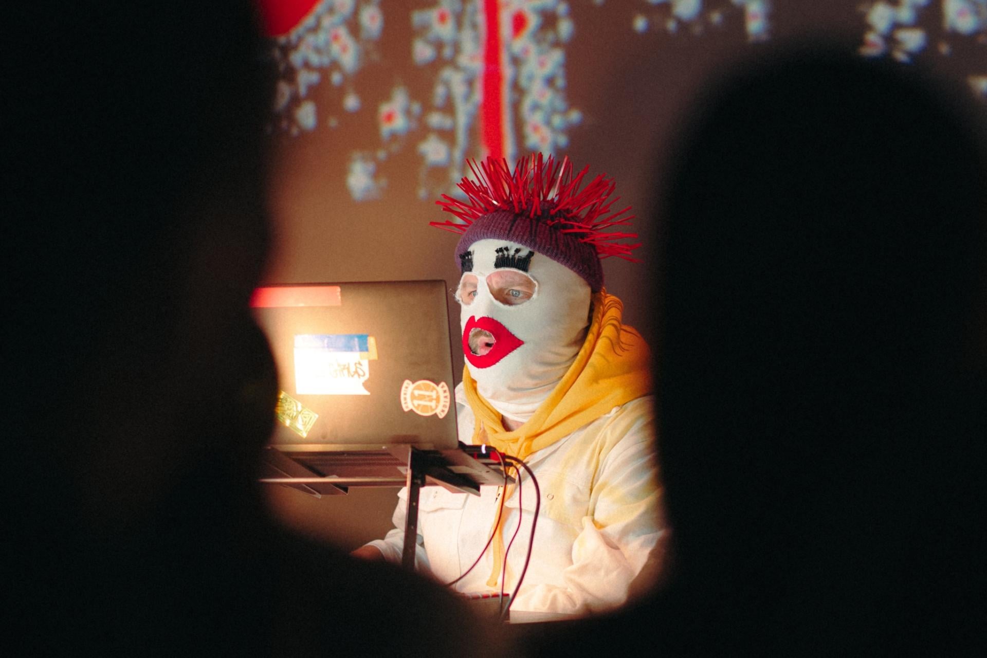 Cyber Elfka pyta o położenie wojsk