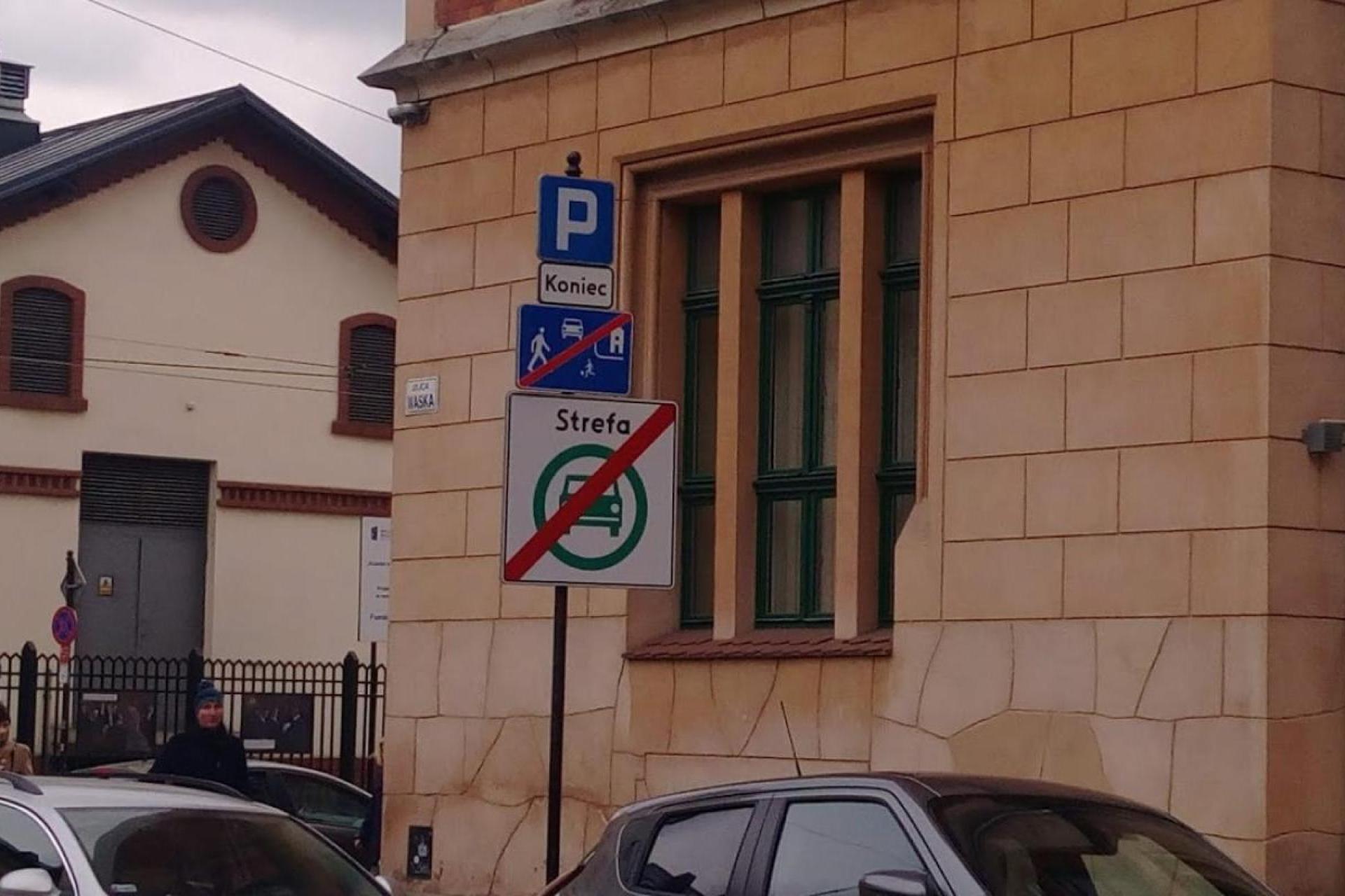 Strefa Czystego Transportu w Krakowie: dziś ruszają stacjonarne punkty obsługi mieszkańców