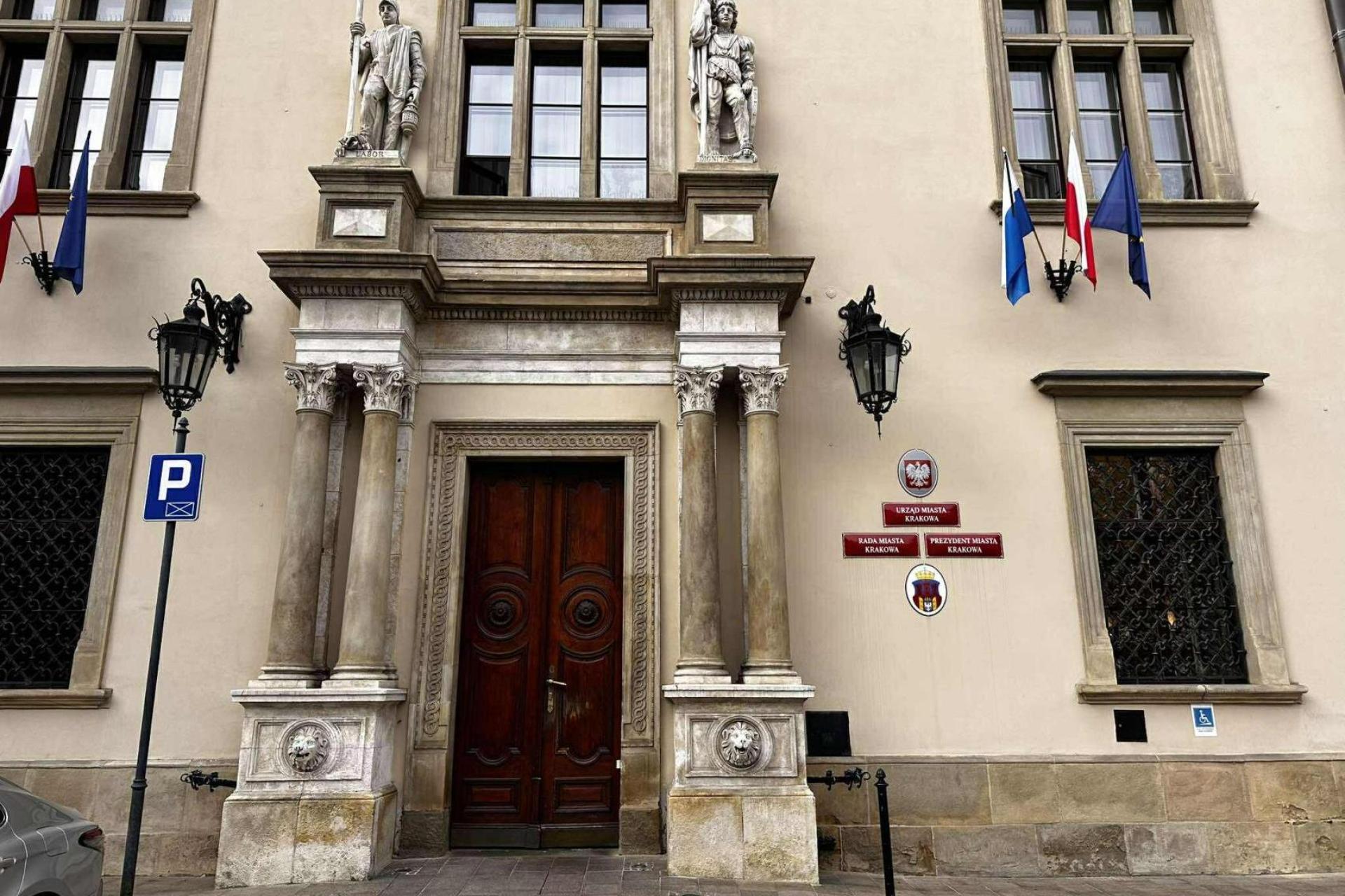 Dla mieszkańców podwyżki, dla zastępców prezydenta Krakowa... nagrody