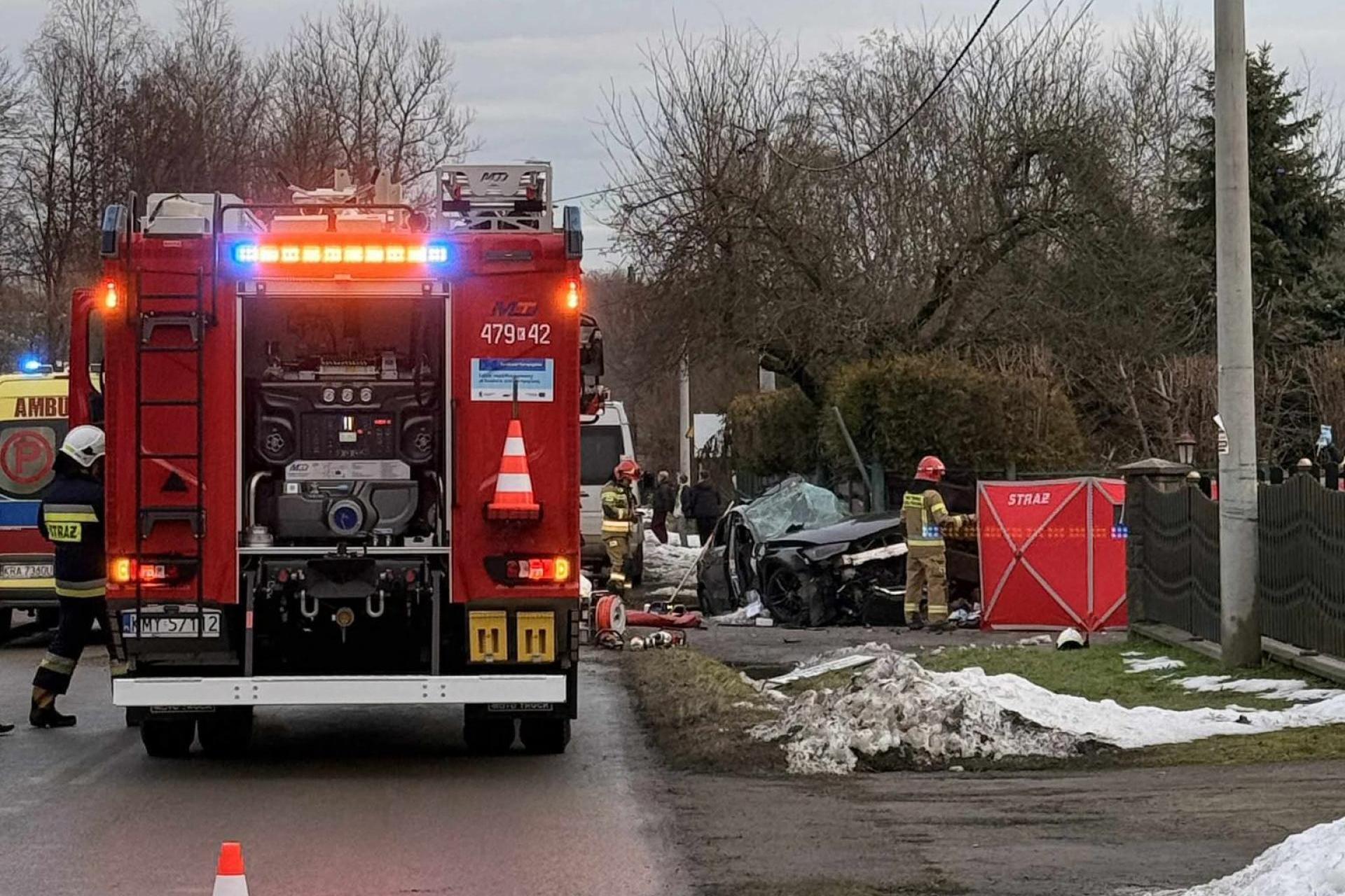 Zginął kierowca, teraz zmarła pasażerka. Tragiczny finał wypadku w Sieprawiu