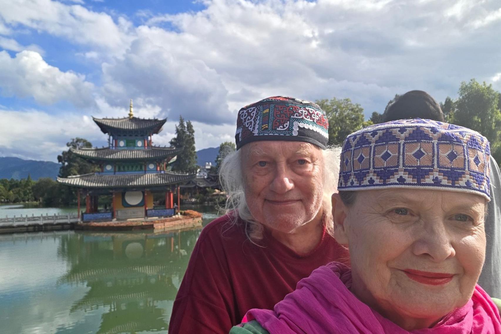 FRYZJER I KOTY. BEZ PUDRU I NIEDOMÓWIEŃ (cz.4)