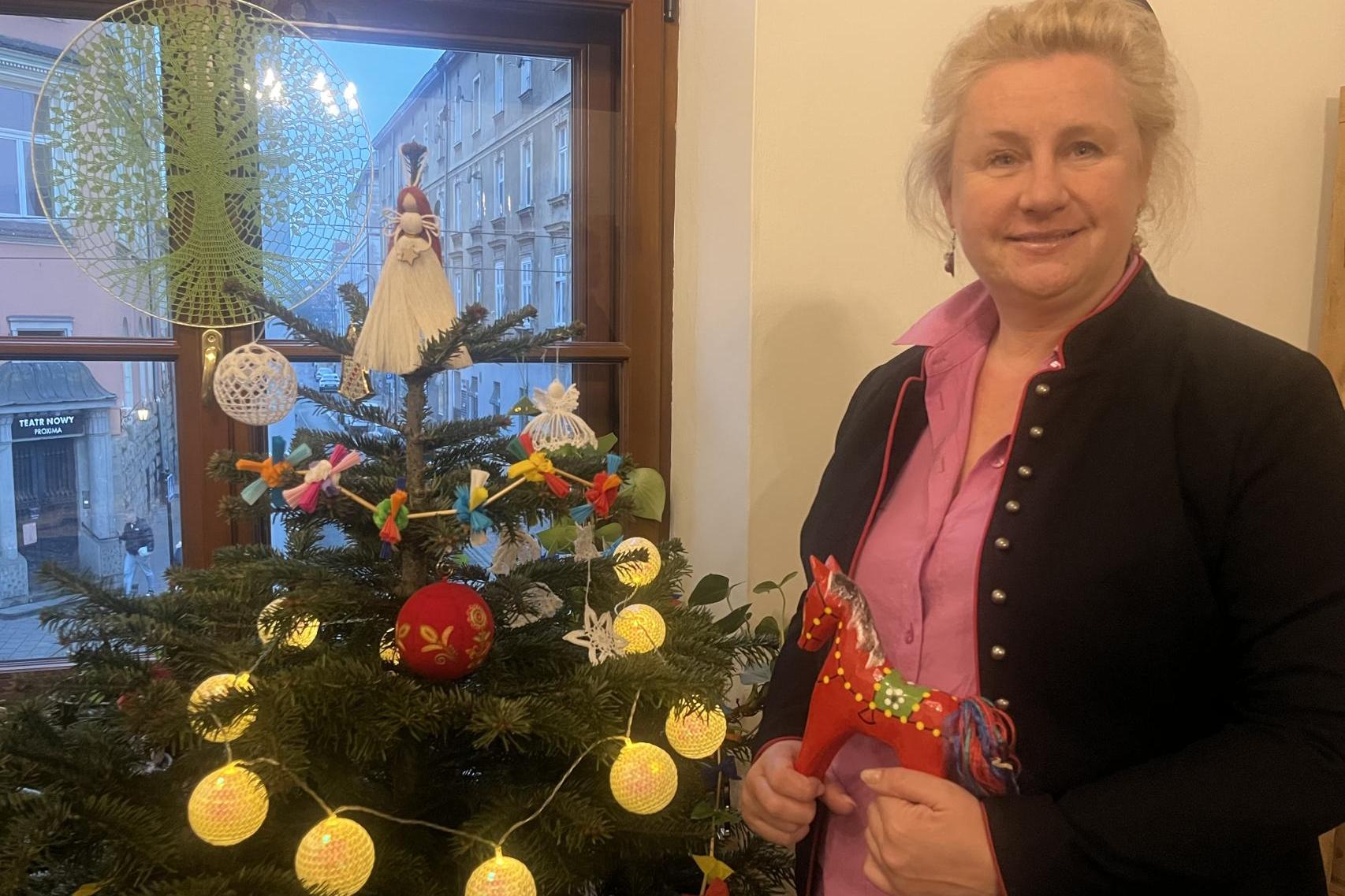 Światło w mroku. Monika Dudek o zimie, świętach i powrocie do istoty tradycji