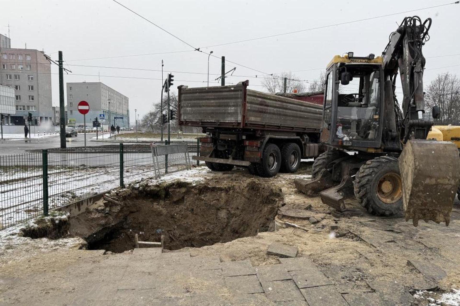 Tramwaje wrócą na plac Centralny najwcześniej w poniedziałek