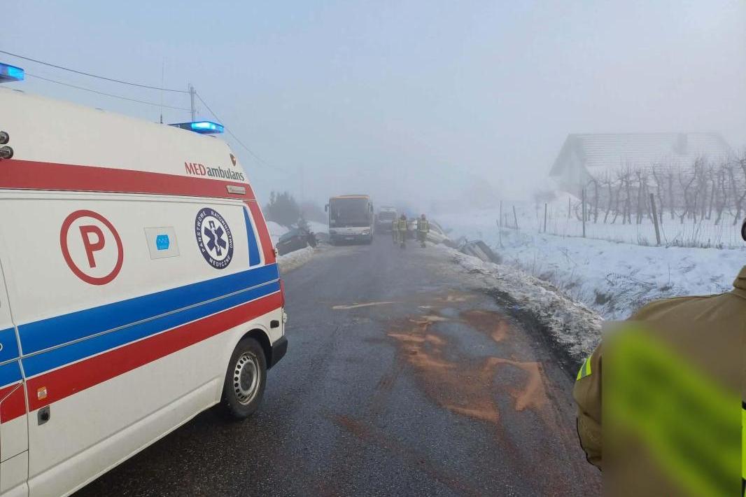 Ogromne utrudnienia dla kierowców po poważnym wypadku w Zegartowicach