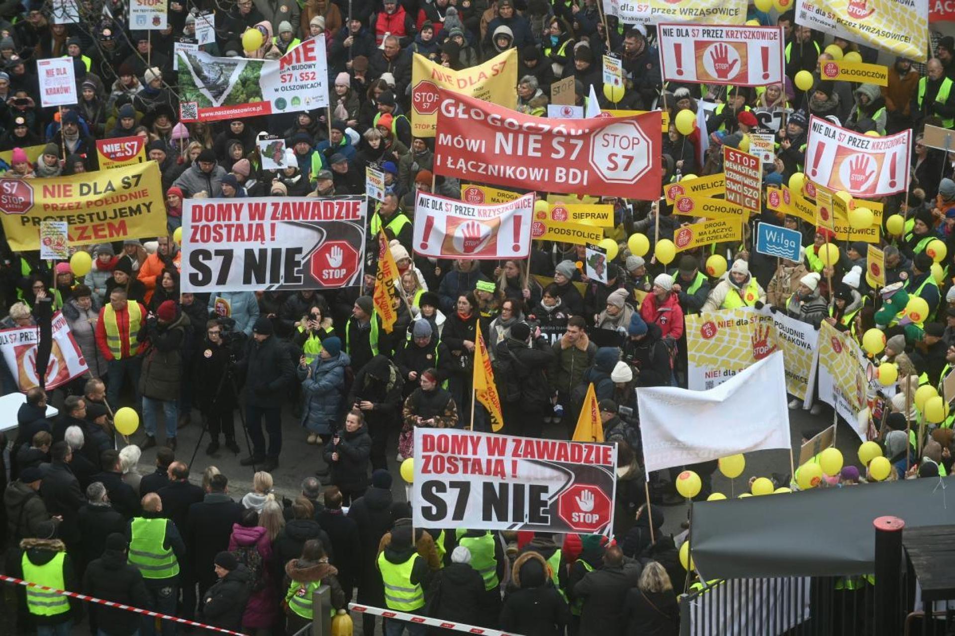 Protest przeciwko budowie S7 Kraków-Myślenice. Mieszkańcy pojawią się na wiaduktach z transparentami