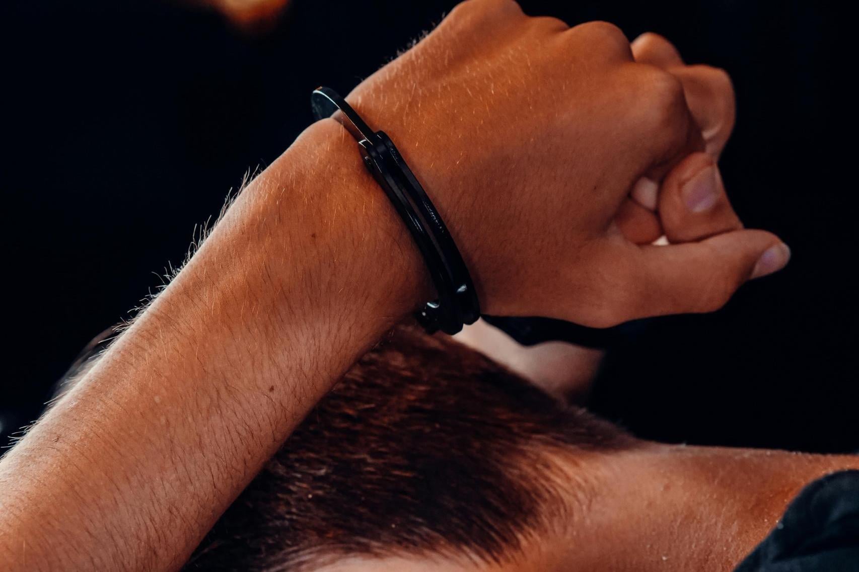 Zasadzka krakowskich policjantów na oszustów wyłudzających pieniądze "na legendę". Bardzo skuteczna