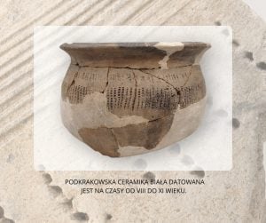 Górna część naczynia należącego do grupy podkrakowskiej ceramiki białej odkryta na jednej z wczesnośredniowiecznych osad w Mogile. Ze zbiorów Muzeum Archeologicznego w Krakowie Oddział Nowa Huta (fot. J. Bober).