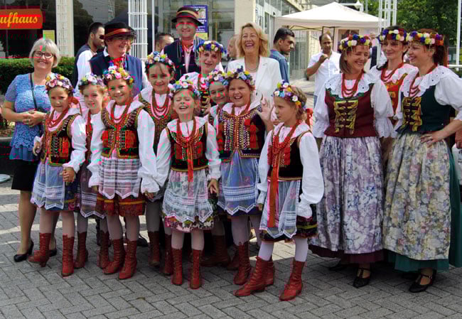 Beata Nowak (pierwsza z lewej) z ZPiT Ziemi Olkuskiej (fot. G.Pabst)