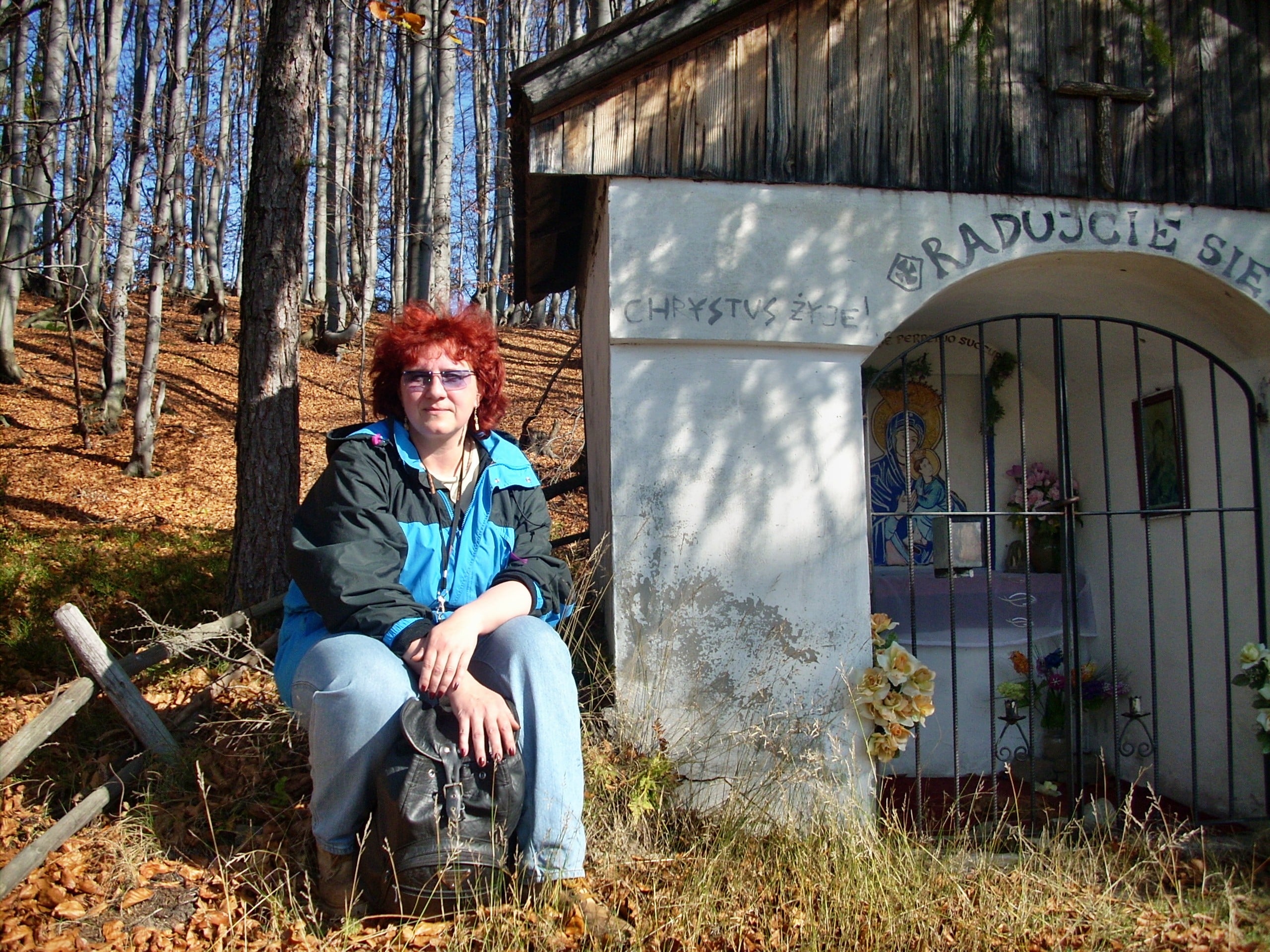 Kapliczka przy żółtym szlaku ze Szczawnika na Jaworzynkę (fot. B.Rucka) 