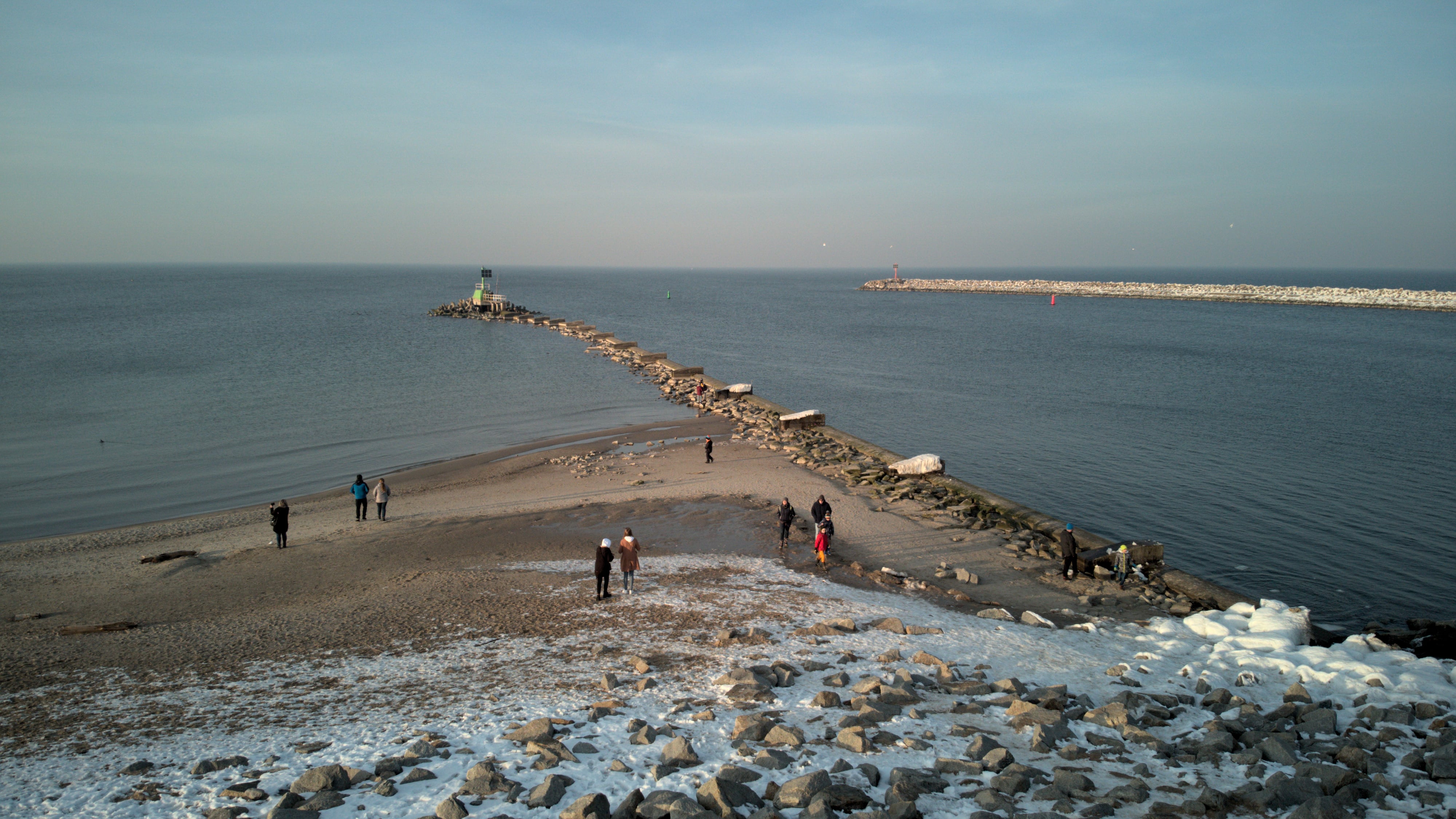 Falochron przy Wiśle Śmiałej (fot. Maciej Nux/Wikipedia)