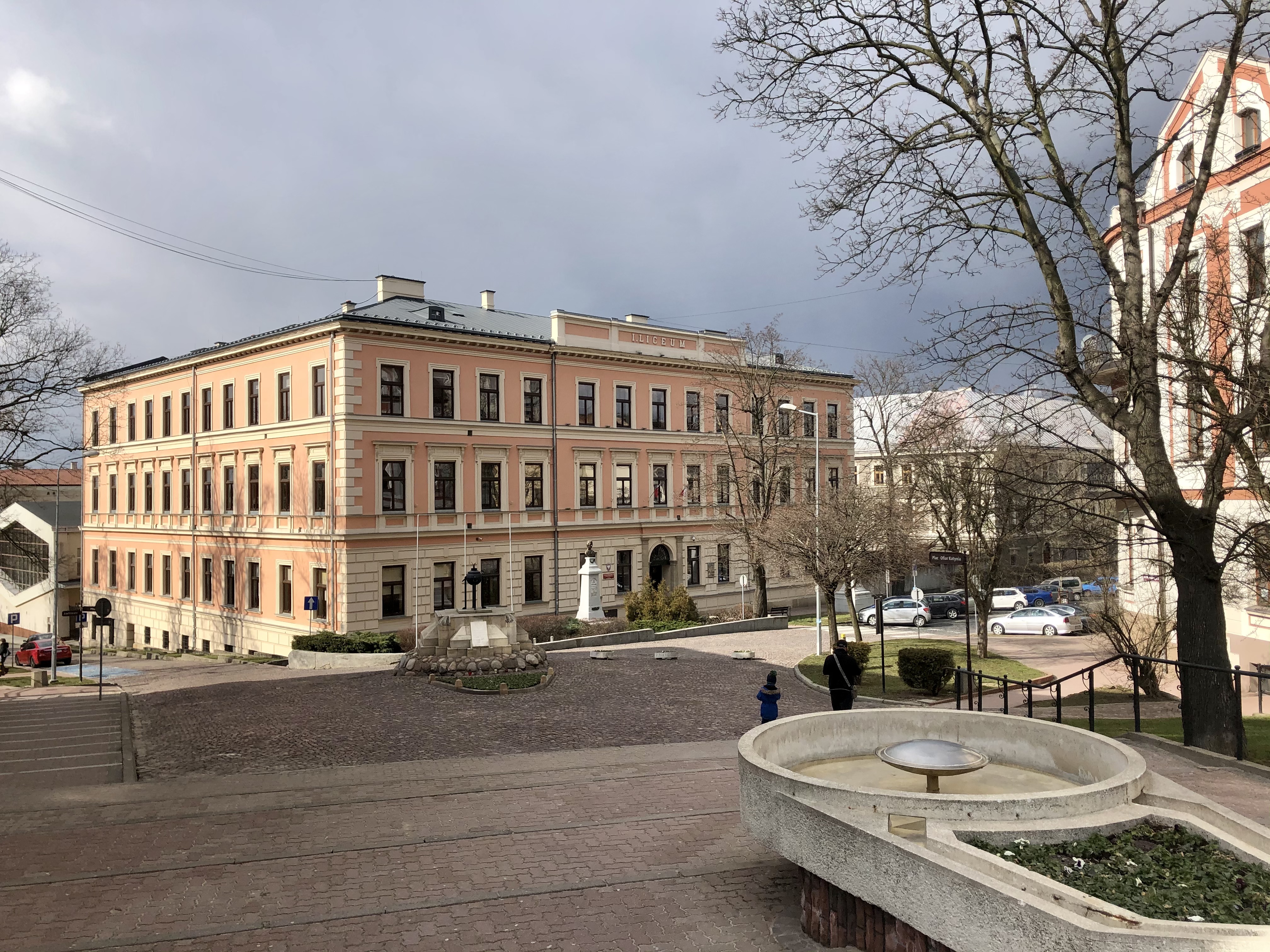 I LO w Tarnowie (fot. jamnik z Tarnowa/Wikipedia)