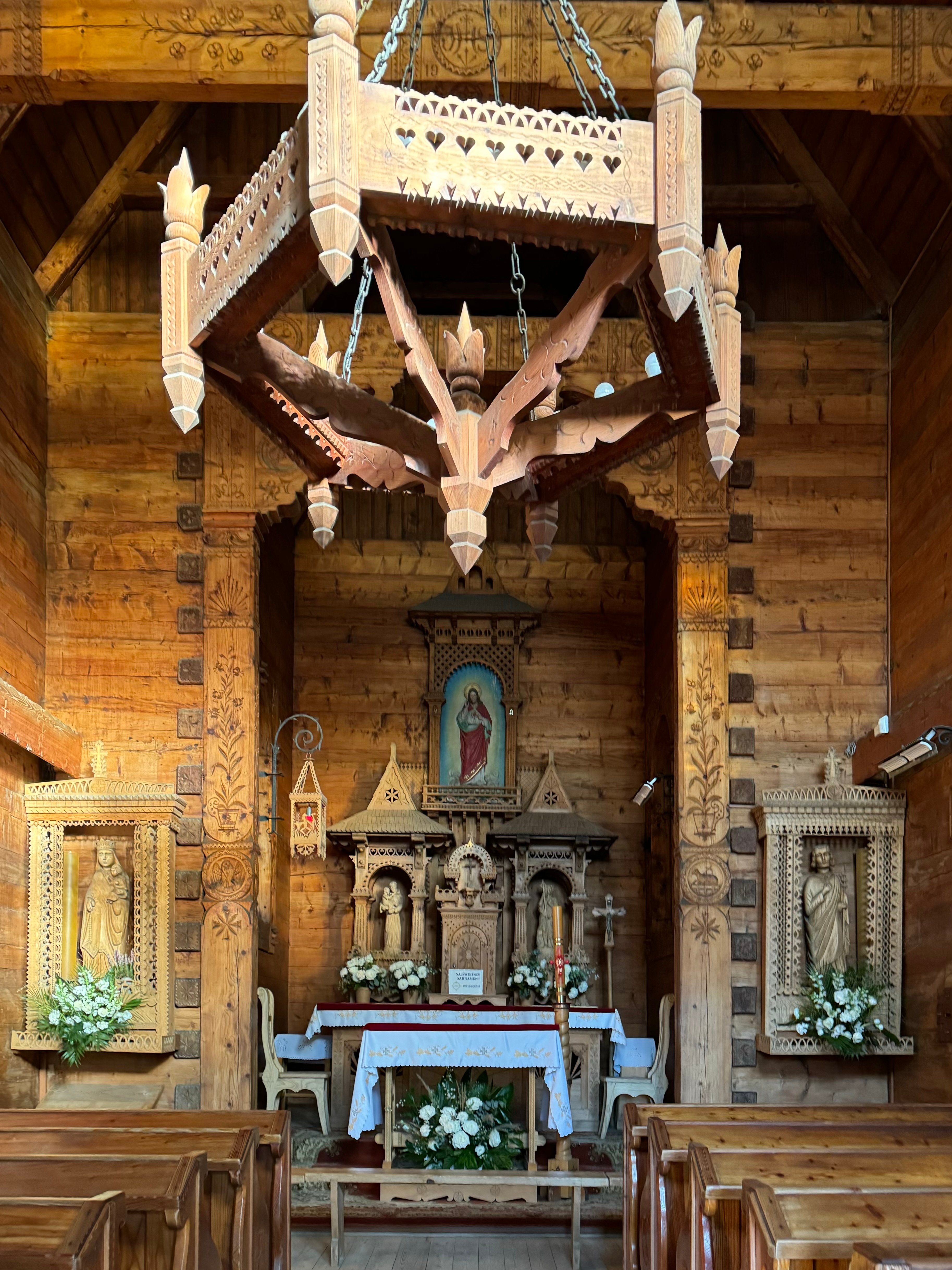 Wnętrze kaplicy na Jaszczurówce. Fot. wikipedia