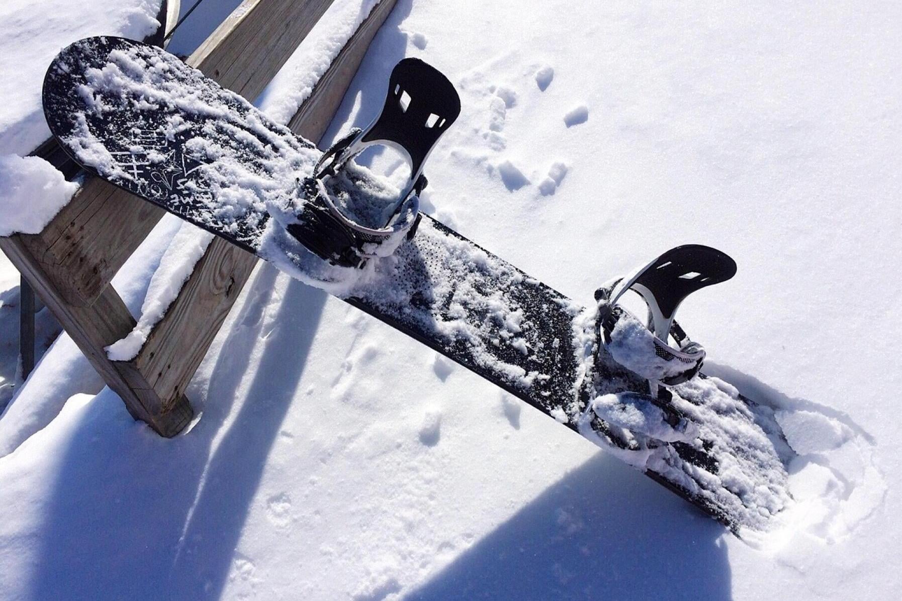 Wypadek snowboardzisty na Rysach. Skomplikowana akcja TOPR