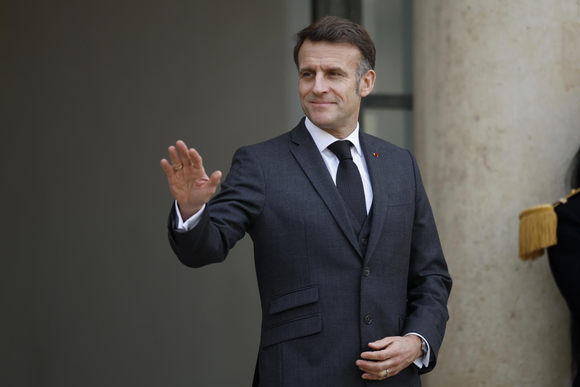 Francja wobec wojny w Ukrainie. ?To wciąż nie jest ich wojna?