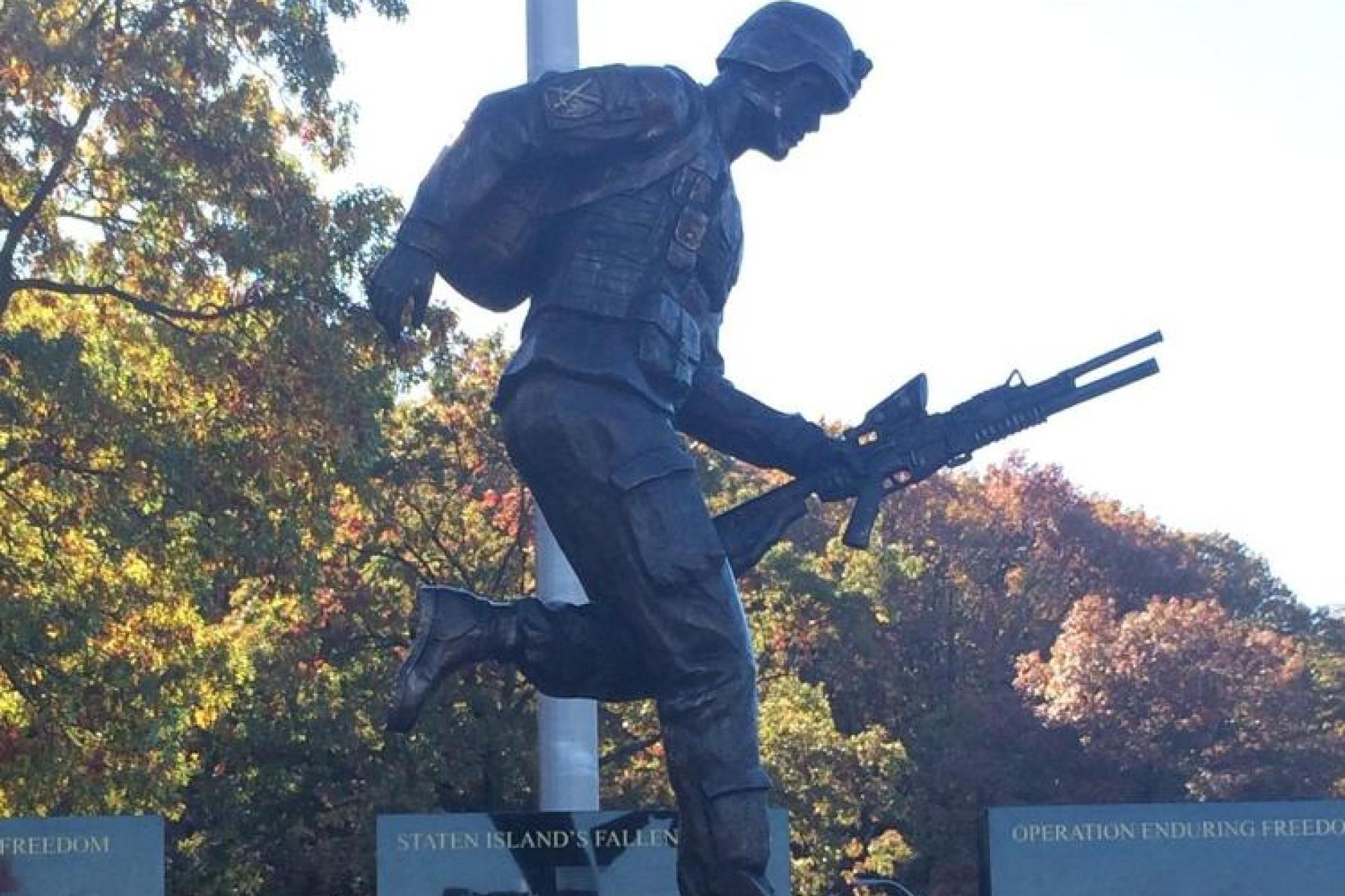 Sikorski o Michaelu Ollisie: w Polsce doceniamy to, co zrobił dla naszego żołnierza