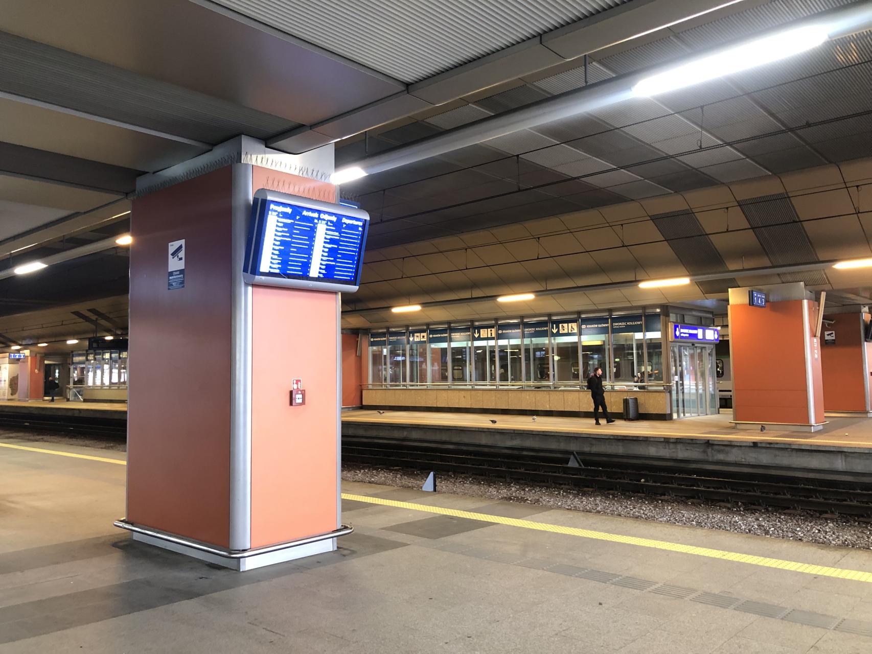 Kolejny trudny dzień na kolei. Kilkanaście opóźnionych pociągów