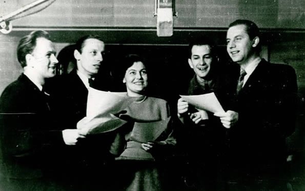 P.Płatek pierwszy z lewej