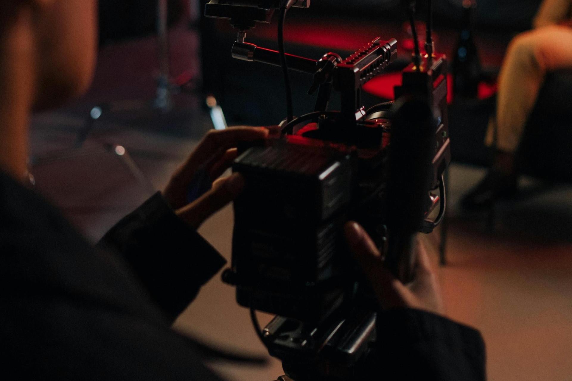 Wabił karierą w modelingu. Znany fotograf zatrzymany za gwałt