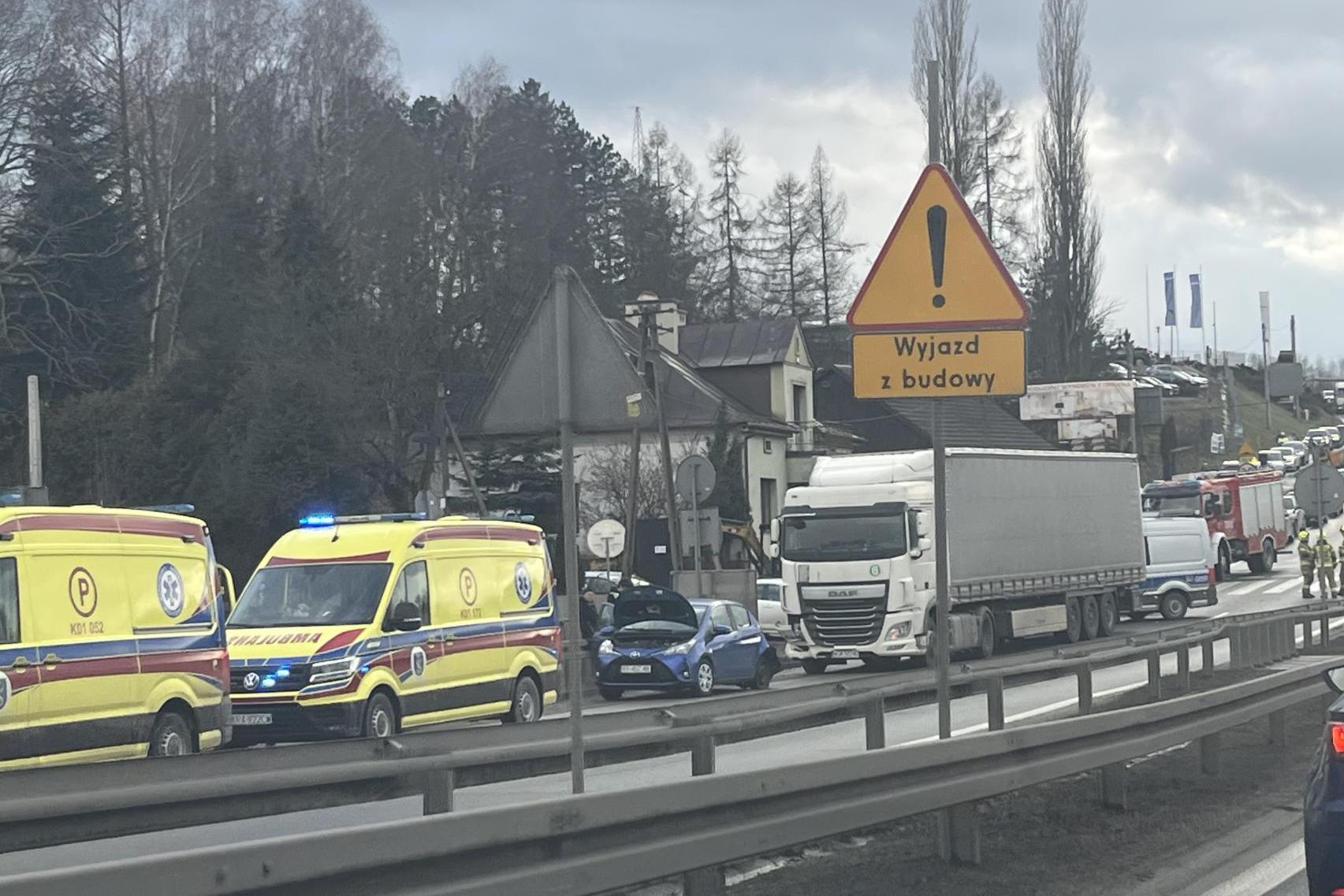 Wypadek na Zakopiance w Gaju. Są utrudnienia