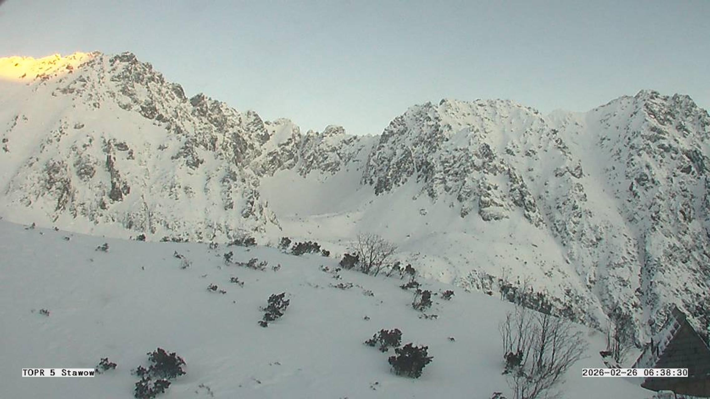 W Tatrach piękne słońce, ale zagrożenie lawinowe wciąż jest znaczne