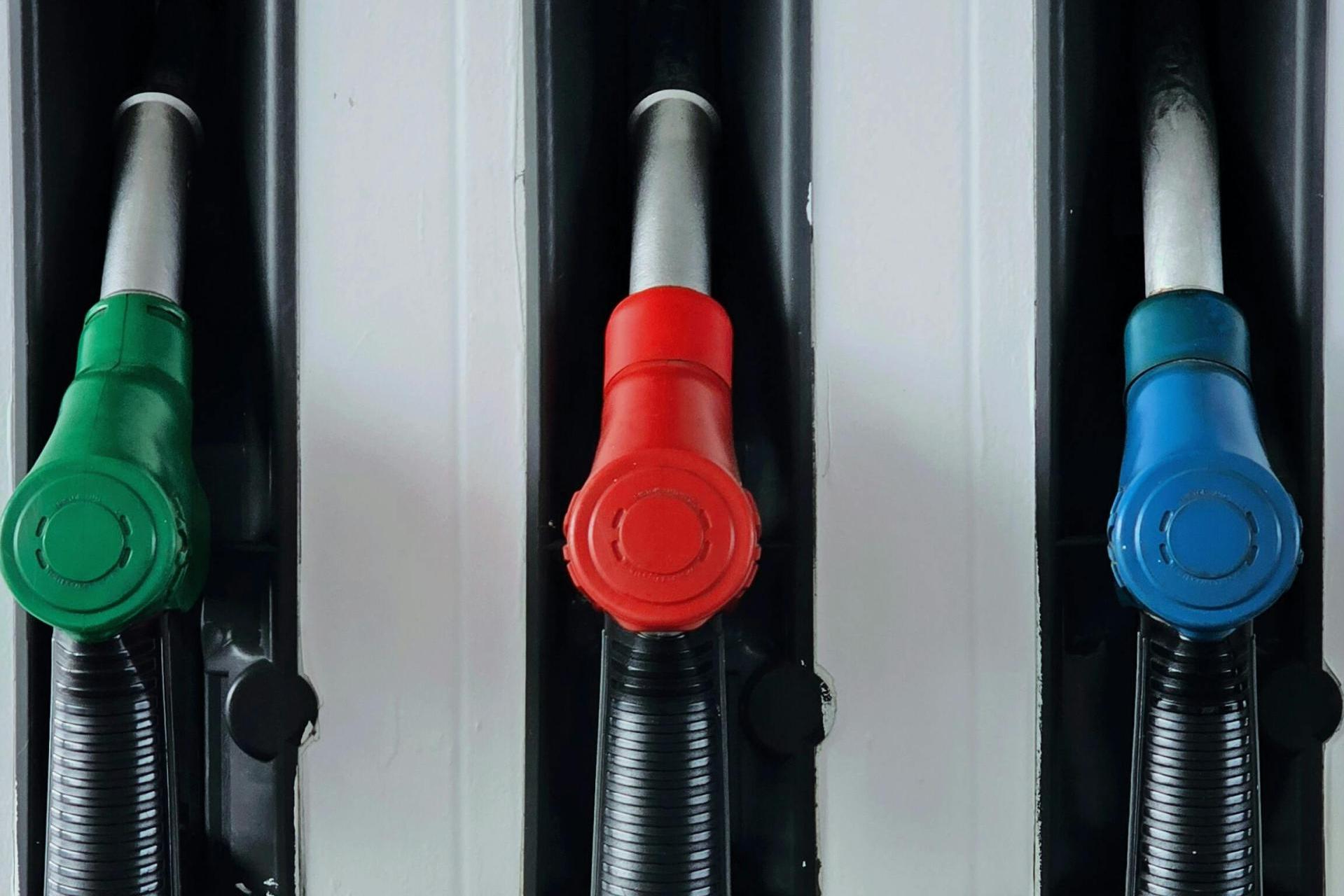 Wchodzi w życie pakiet obniżający ceny paliwa. Zmiany na stacjach najwcześniej od wtorku