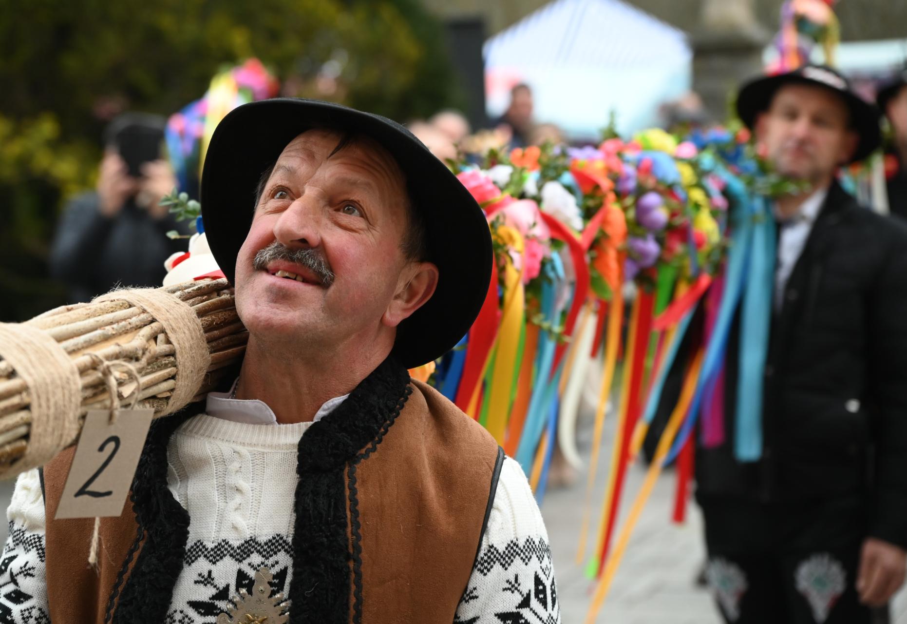 Palmy tak wysokie jak świątynia! Niedziela Palmowa w Tokarni