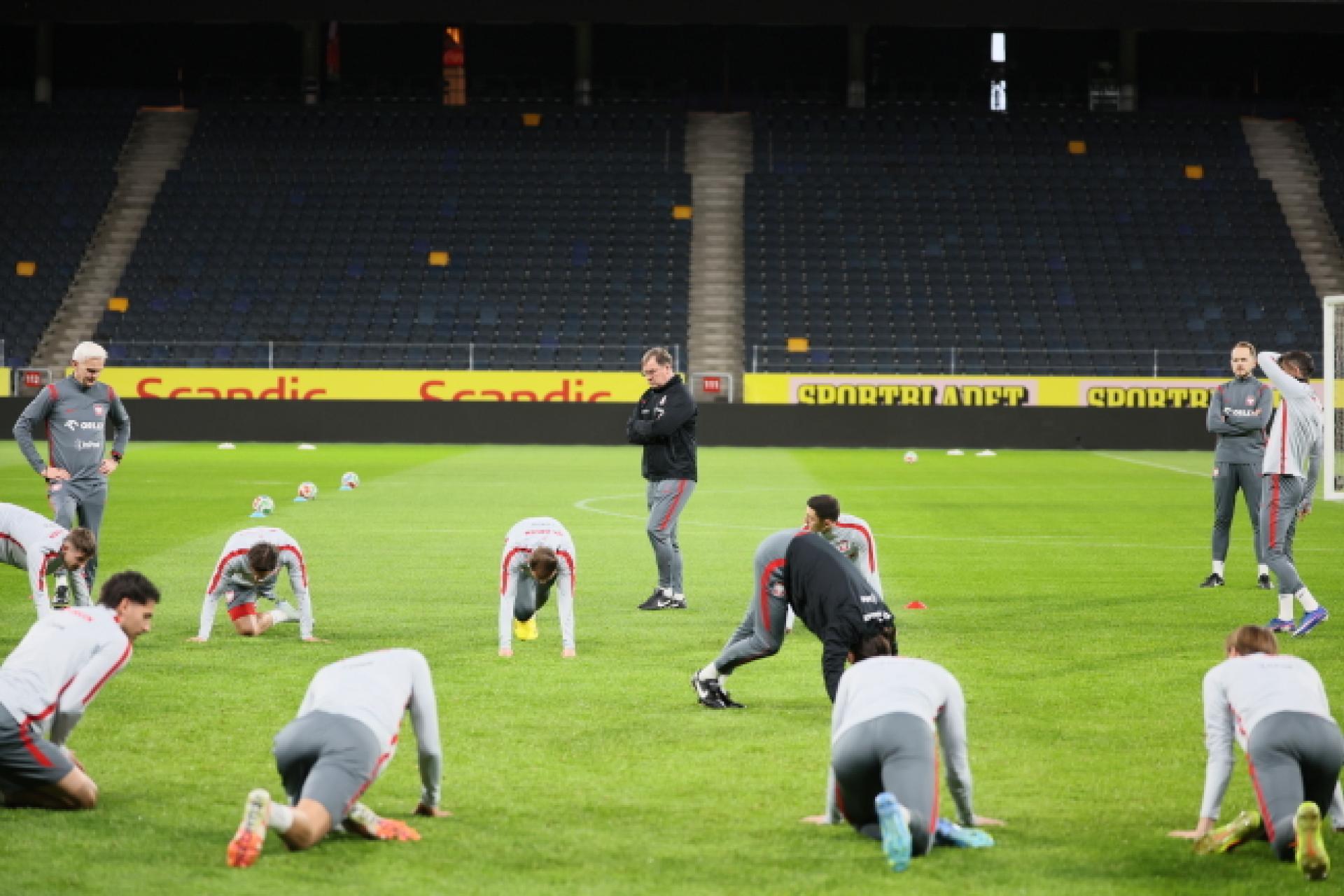 Ostatni krok kadry Urbana w drodze do Ameryki Północnej. Dziś mecz ze Szwecją