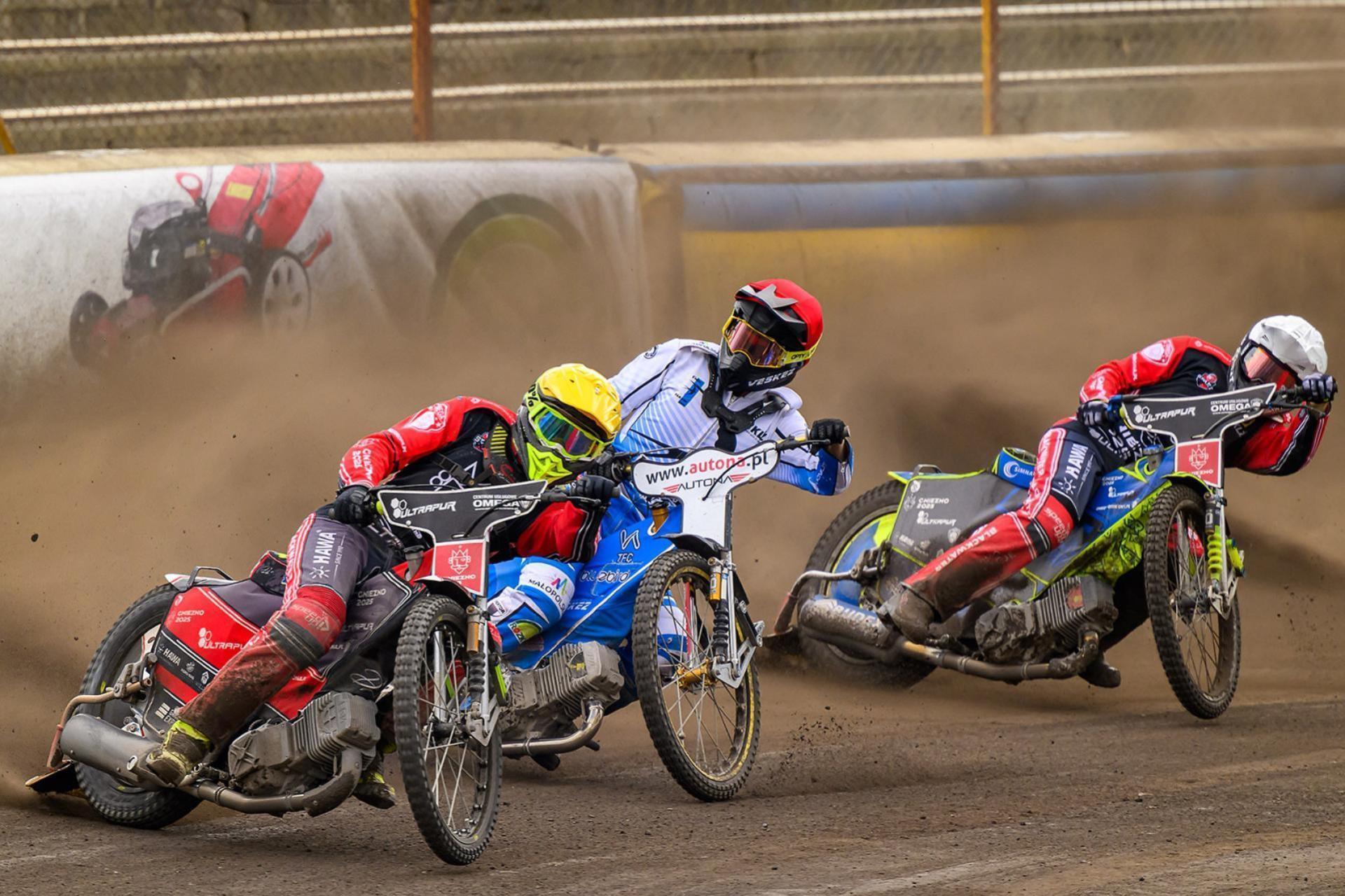 Szok po otwarciu drzwi. Stadion w Tarnowie tonie w bałaganie