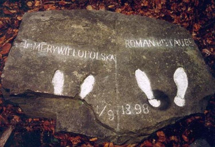 Napisy posypane mąką (fot. PIOTR TOMA)