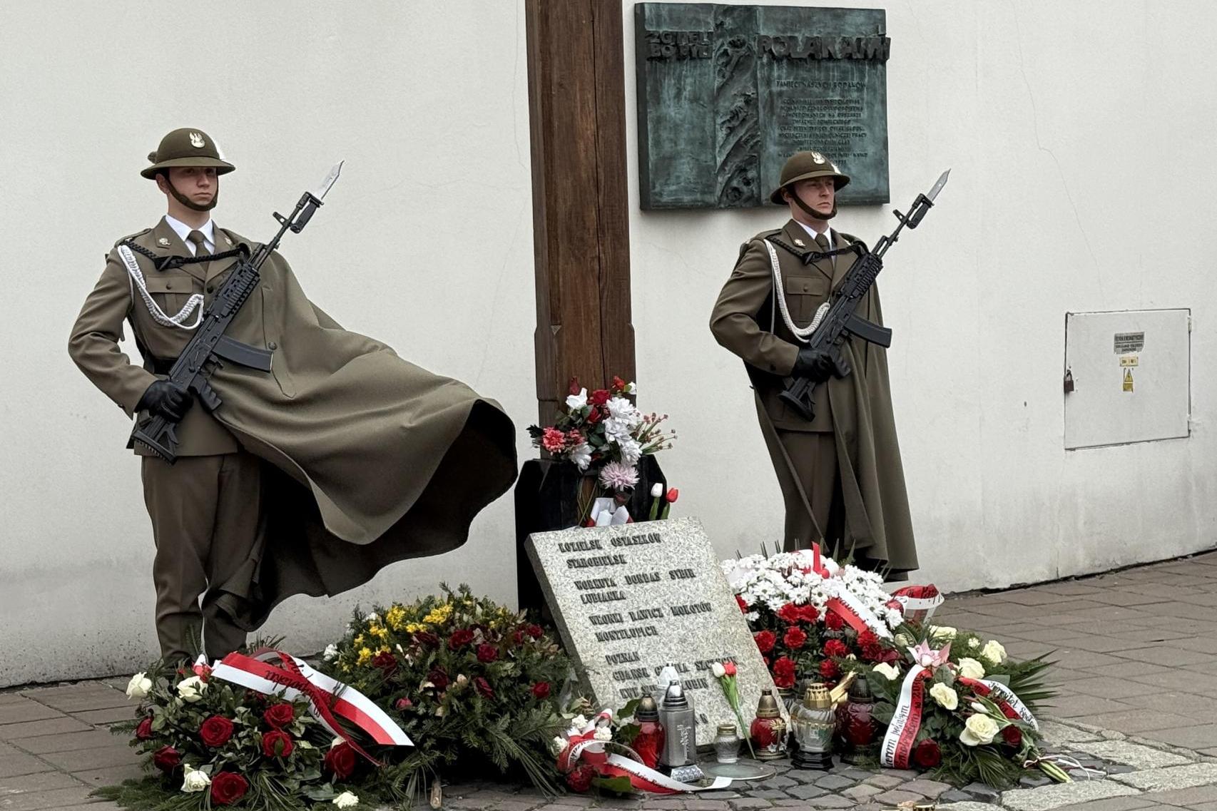 Hołd dla ofiar Katynia w Krakowie. Przypomniano o znaczeniu pamięci