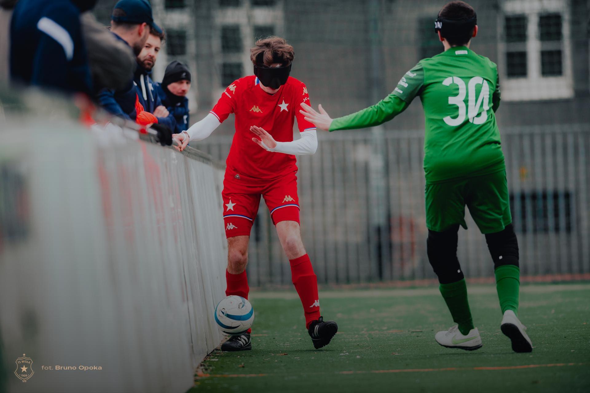 Startuje liga blindfutbolu, piłkarze Wisły powalczą o trzeci tytuł