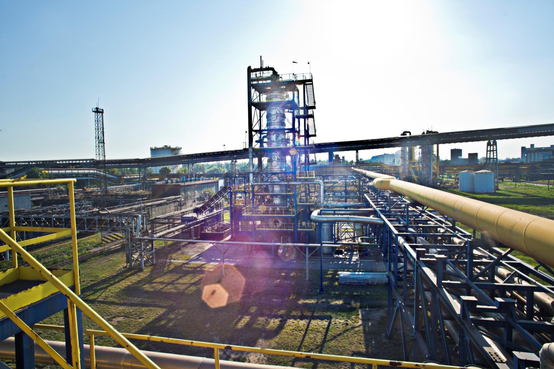 To już koniec koksowni w nowohuckim kombinacie. realizowane są prace rozbiórkowe instalacji