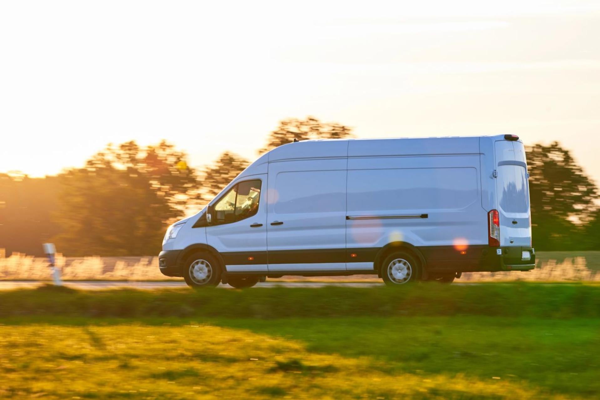 Auta dostawcze ? co wybierają polscy przedsiębiorcy?