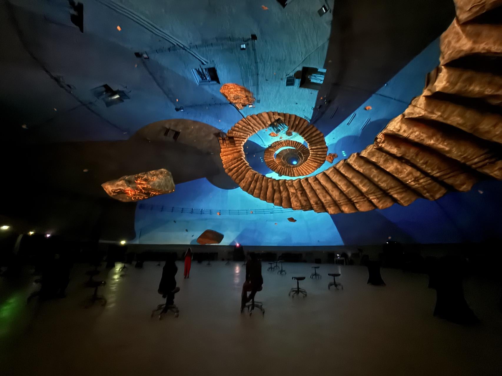 Kino bez ekranu pod Krakowem. Alvernia Planet uruchamia projekcję 360 stopni