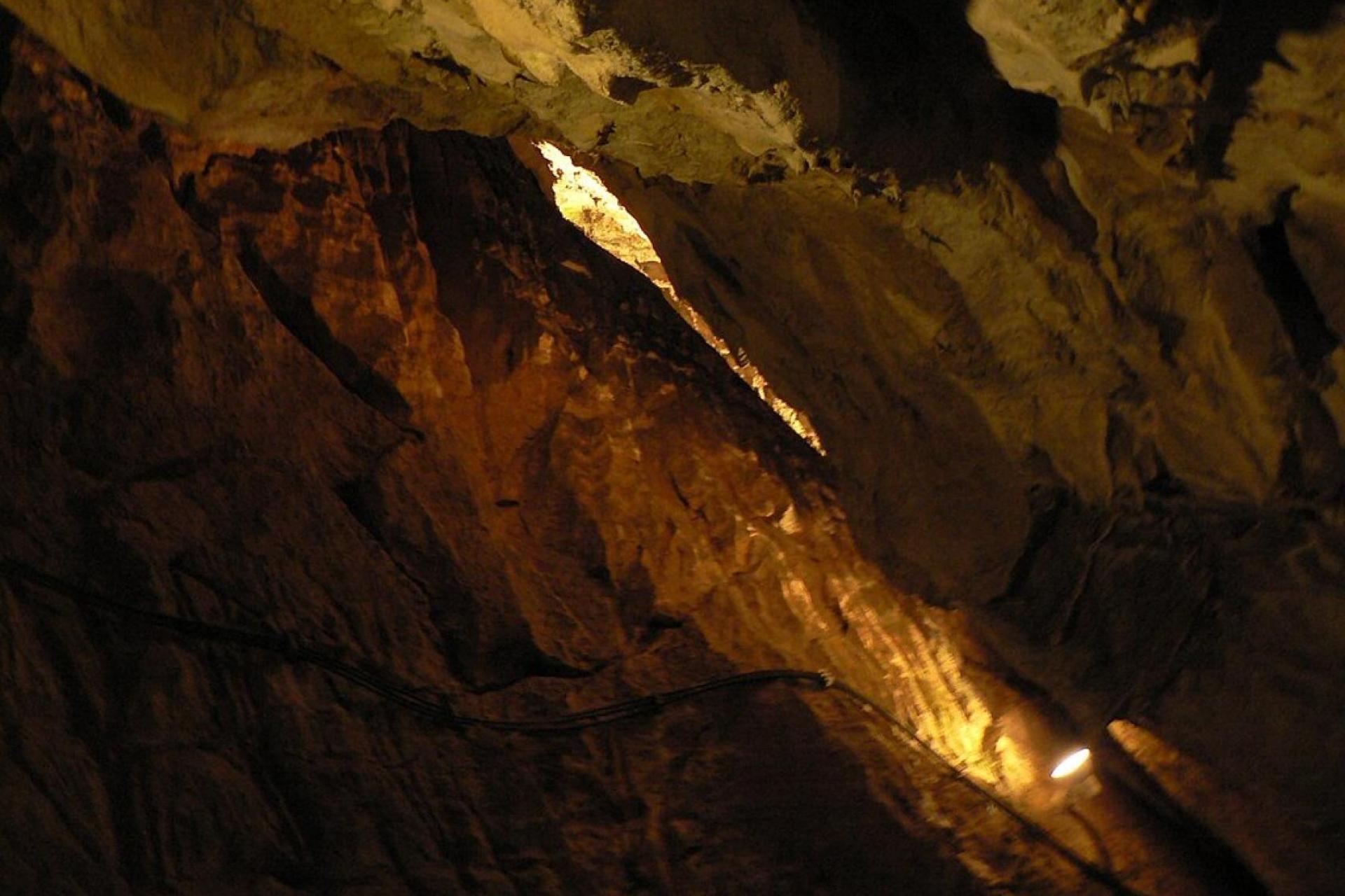 W niedzielę po zimowej przerwie otwarcie dla turystów Jaskini Mroźnej