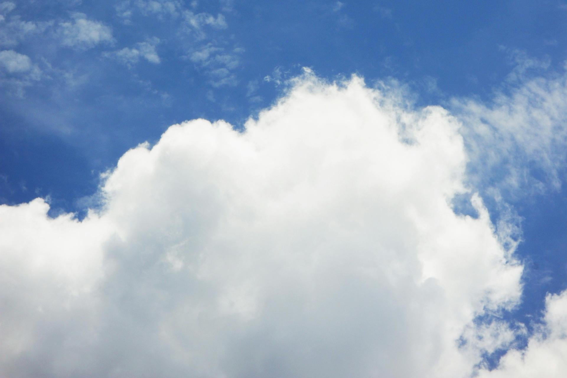 W niedzielę będzie słonecznie, ale nieco chłodniej. W nocy przyjdzie prawdziwy chłód